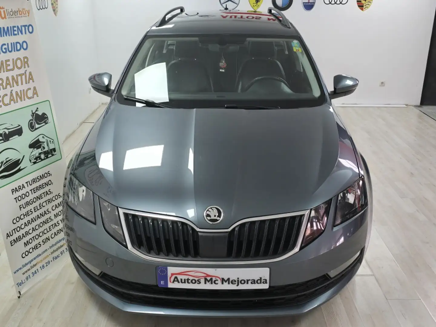 Skoda Octavia Combi 1.6TDI CR Ambition DSG Grau - 2