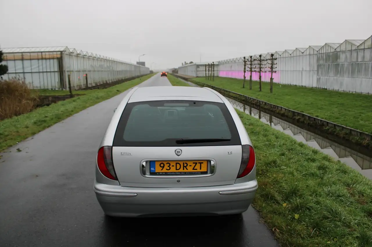 Lancia Lybra SW 1.8-16V LX 1 Eigenaar, foto 10