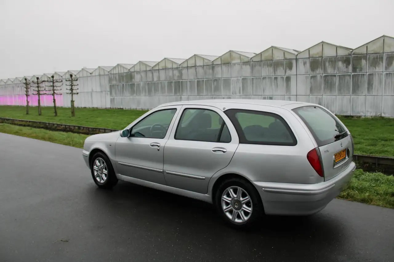 Lancia Lybra SW 1.8-16V LX 1 Eigenaar, foto 6