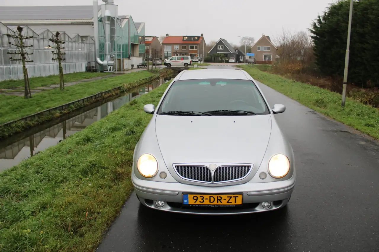 Lancia Lybra SW 1.8-16V LX 1 Eigenaar, foto 4
