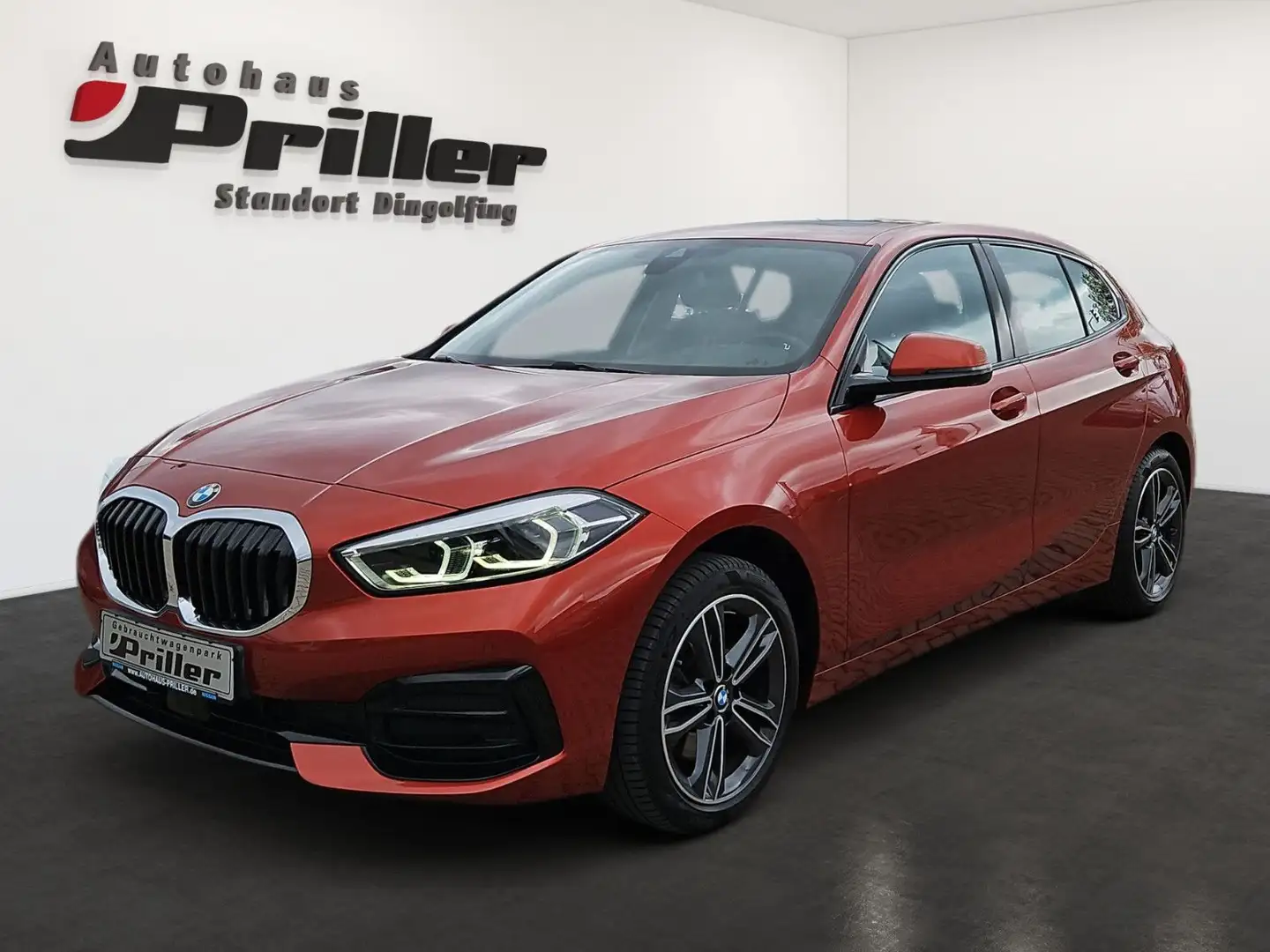 BMW 116 d Sport Line/NAVI/LED/DAB/LiveCockpit/HUD/GSD Orange - 1