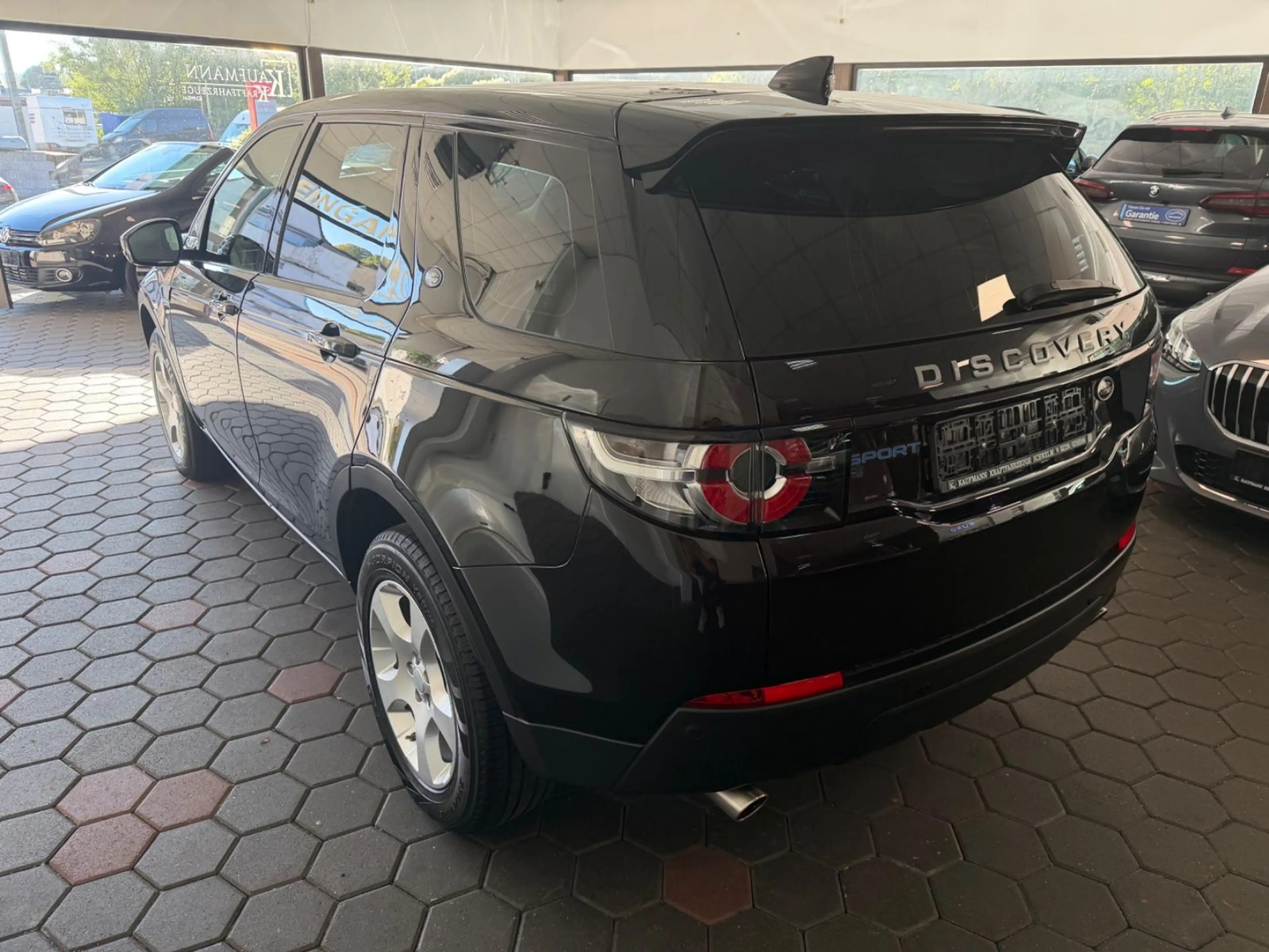 Land Rover Discovery Sport Pure 2.0*PANO*PDC*NAVI*TEMPO*EU6 — photo 4