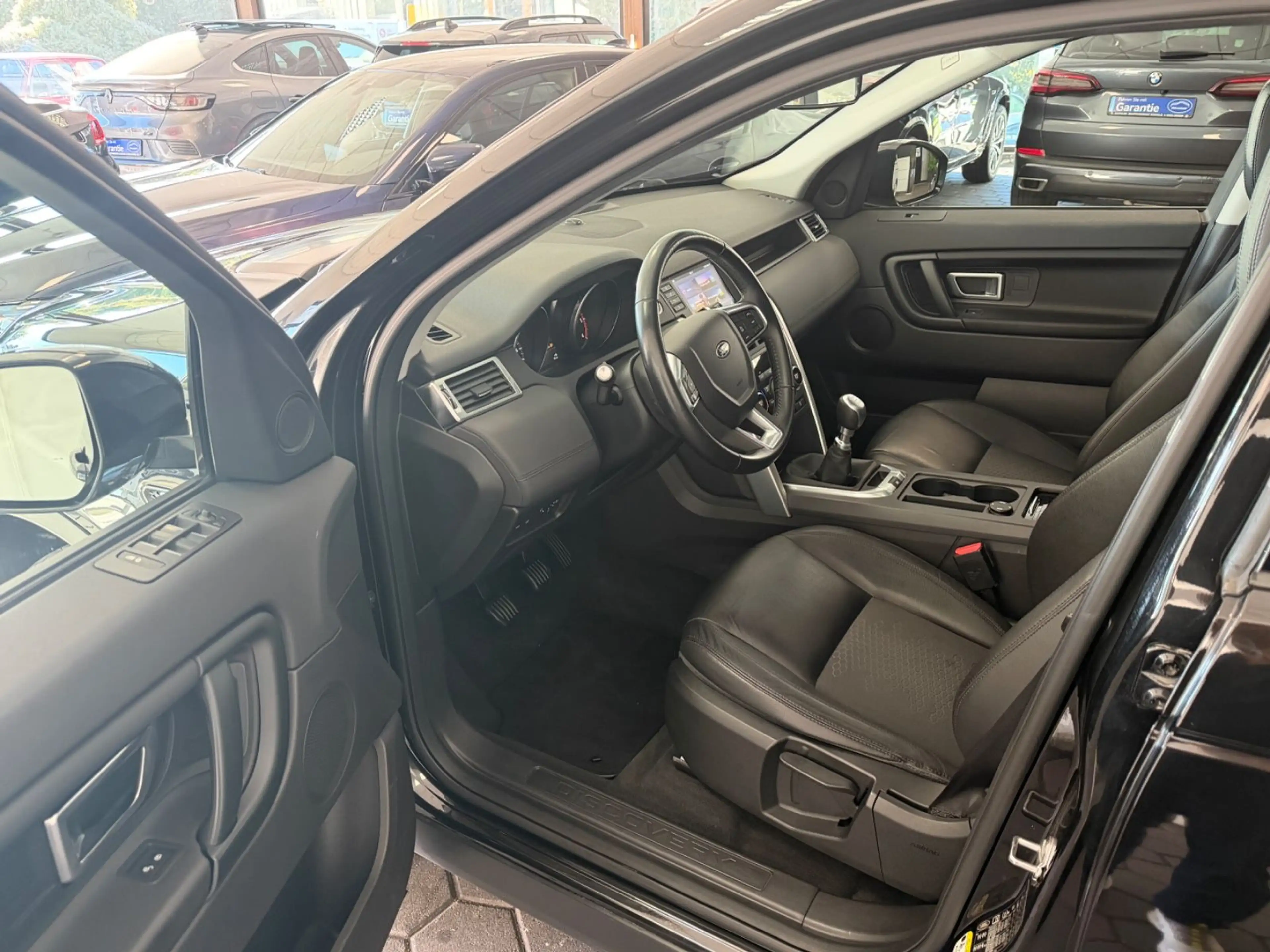 Land Rover Discovery Sport Pure 2.0*PANO*PDC*NAVI*TEMPO*EU6 — photo 7