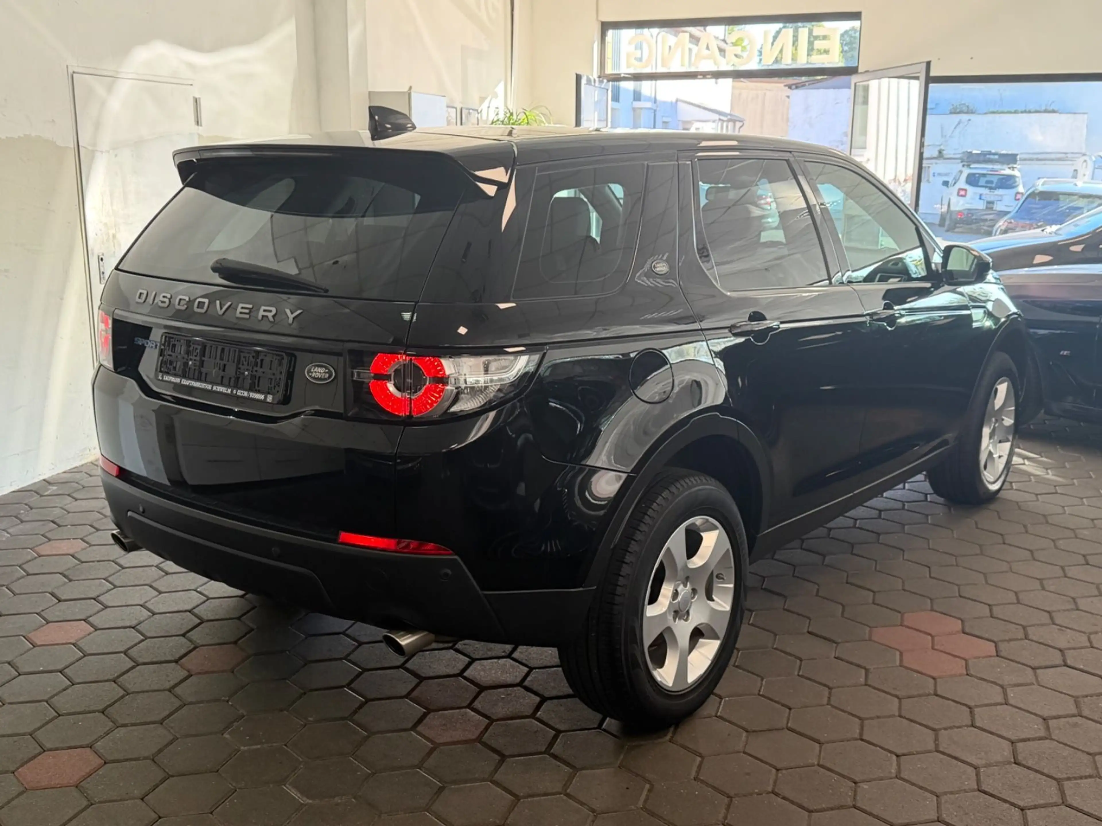 Land Rover Discovery Sport Pure 2.0*PANO*PDC*NAVI*TEMPO*EU6 — photo 6