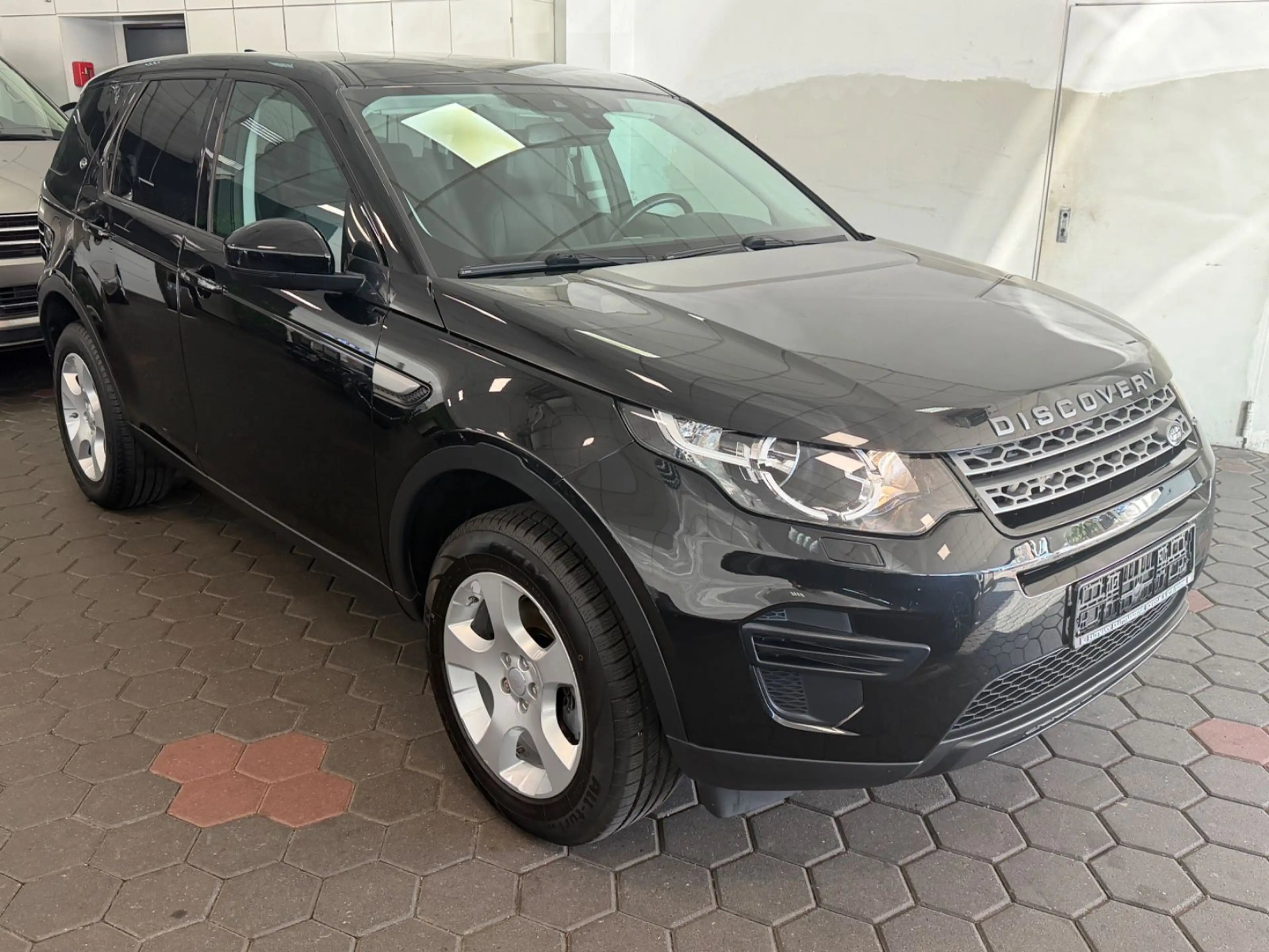 Land Rover Discovery Sport Pure 2.0*PANO*PDC*NAVI*TEMPO*EU6 — photo 3