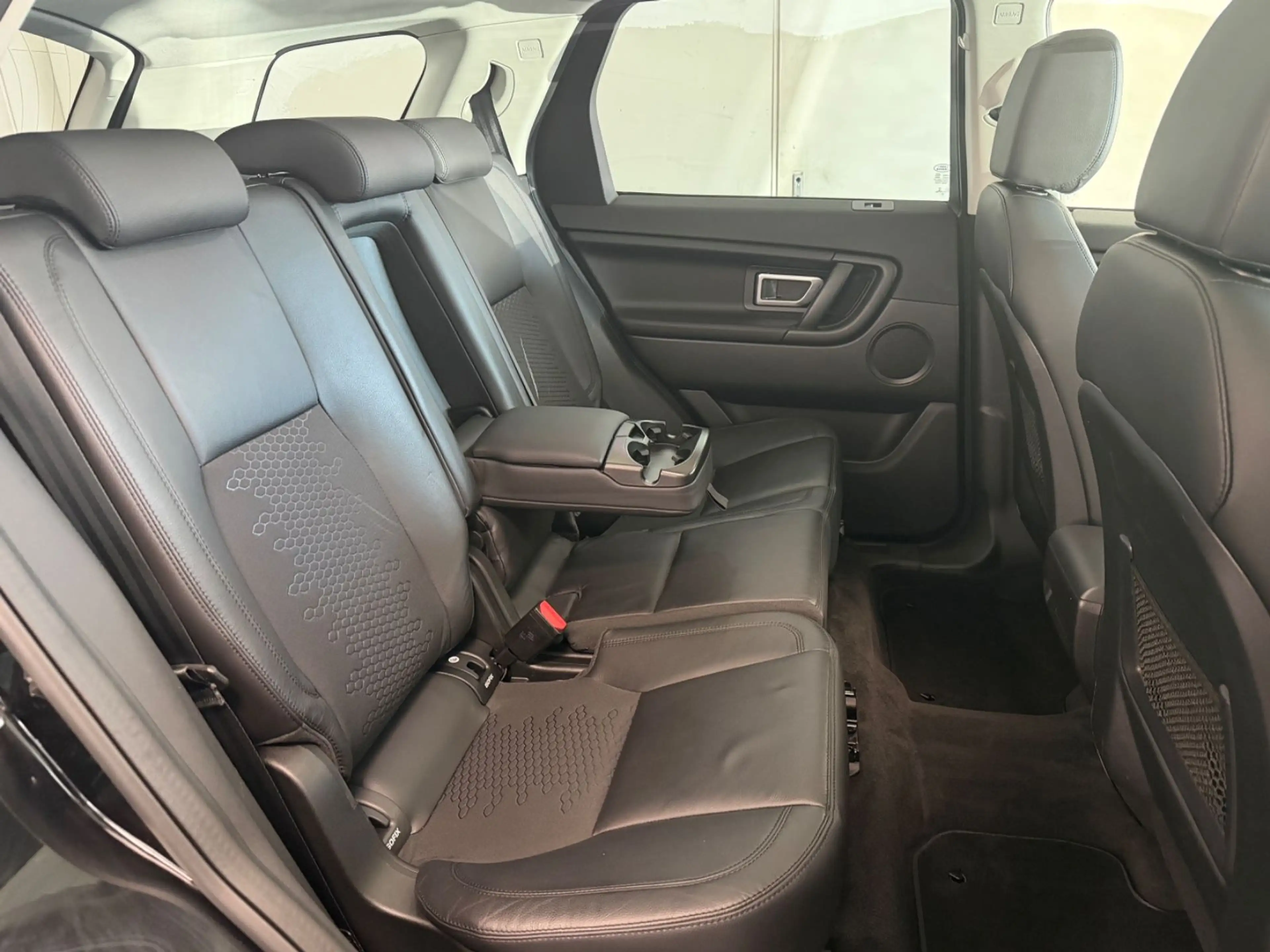Land Rover Discovery Sport Pure 2.0*PANO*PDC*NAVI*TEMPO*EU6 — photo 13
