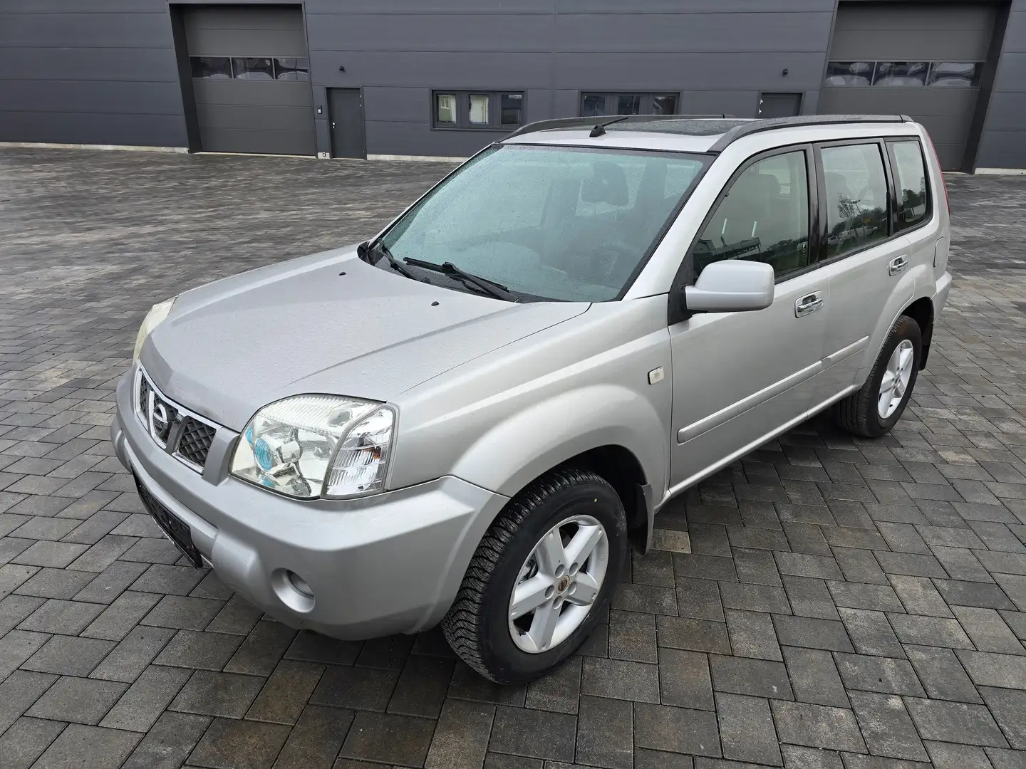 Nissan X-Trail Comfort EDITION ELEGANCE 2.5 Grau - 2