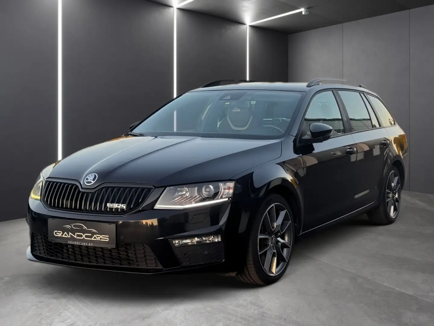 Skoda Octavia Combi RS 2,0 TDI Green tec Schwarz - 1