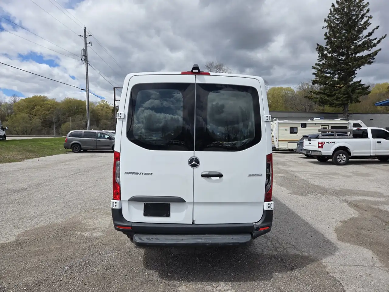 Mercedes-Benz Sprinter снимка Mercedes-Benz Sprinter