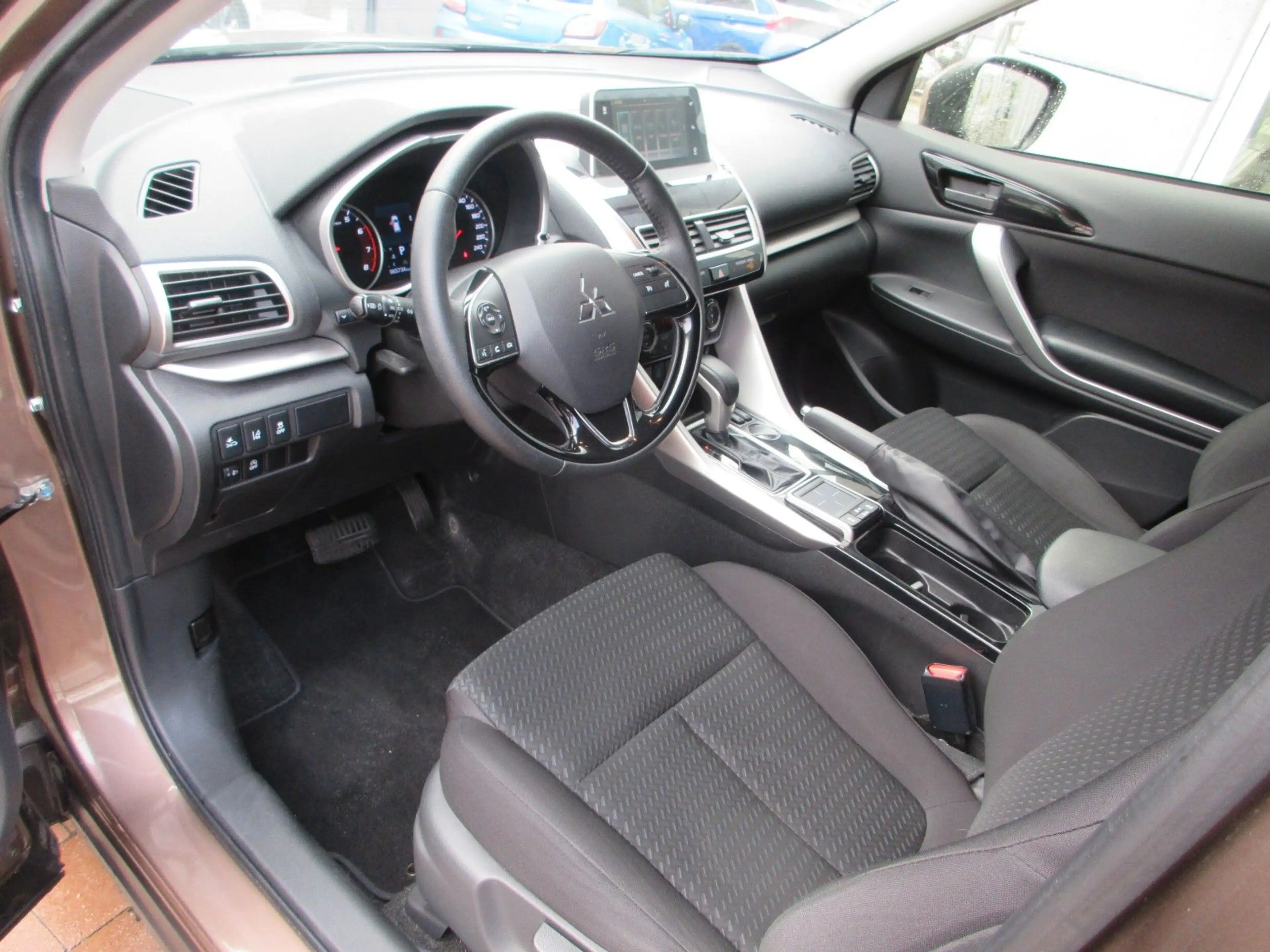 Mitsubishi Eclipse Cross 1.5 Diamant — photo 9