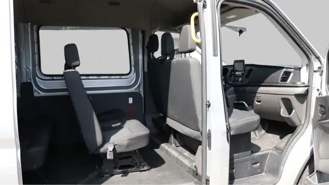 Ford Transit view 15