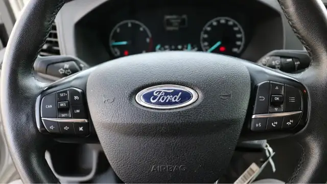 Ford Transit view 9