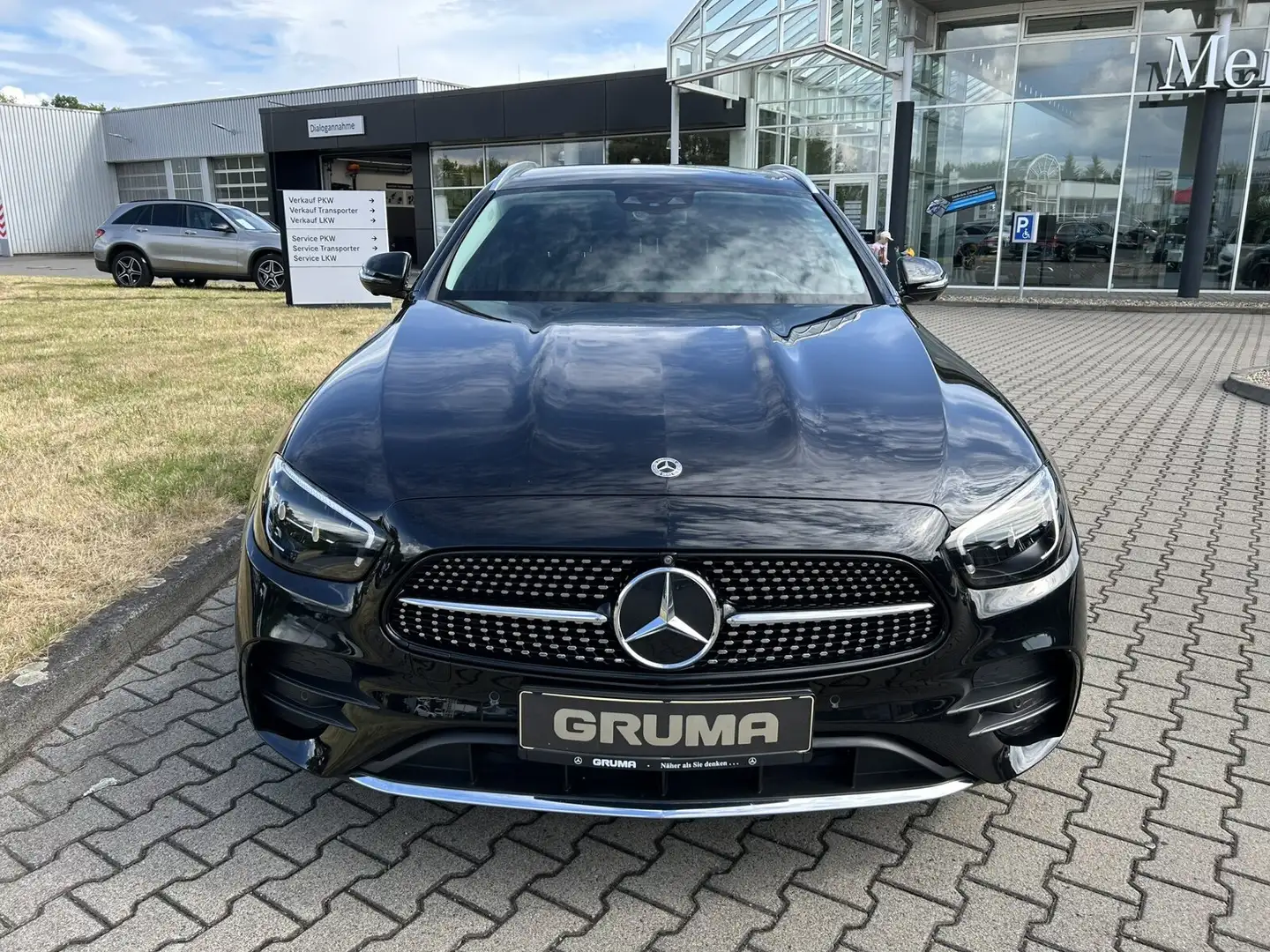 Mercedes-Benz E 450 E 450 4M T AMG+AHK+Standhzg.+KeyGo+CarPlay+360°+ Zwart - 2