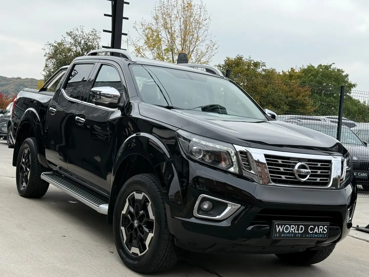 Nissan Navara 2.3 dCi 4WD Tekna+ BOITE AUTO - TOIT OUV - FULL OP Zwart - 2