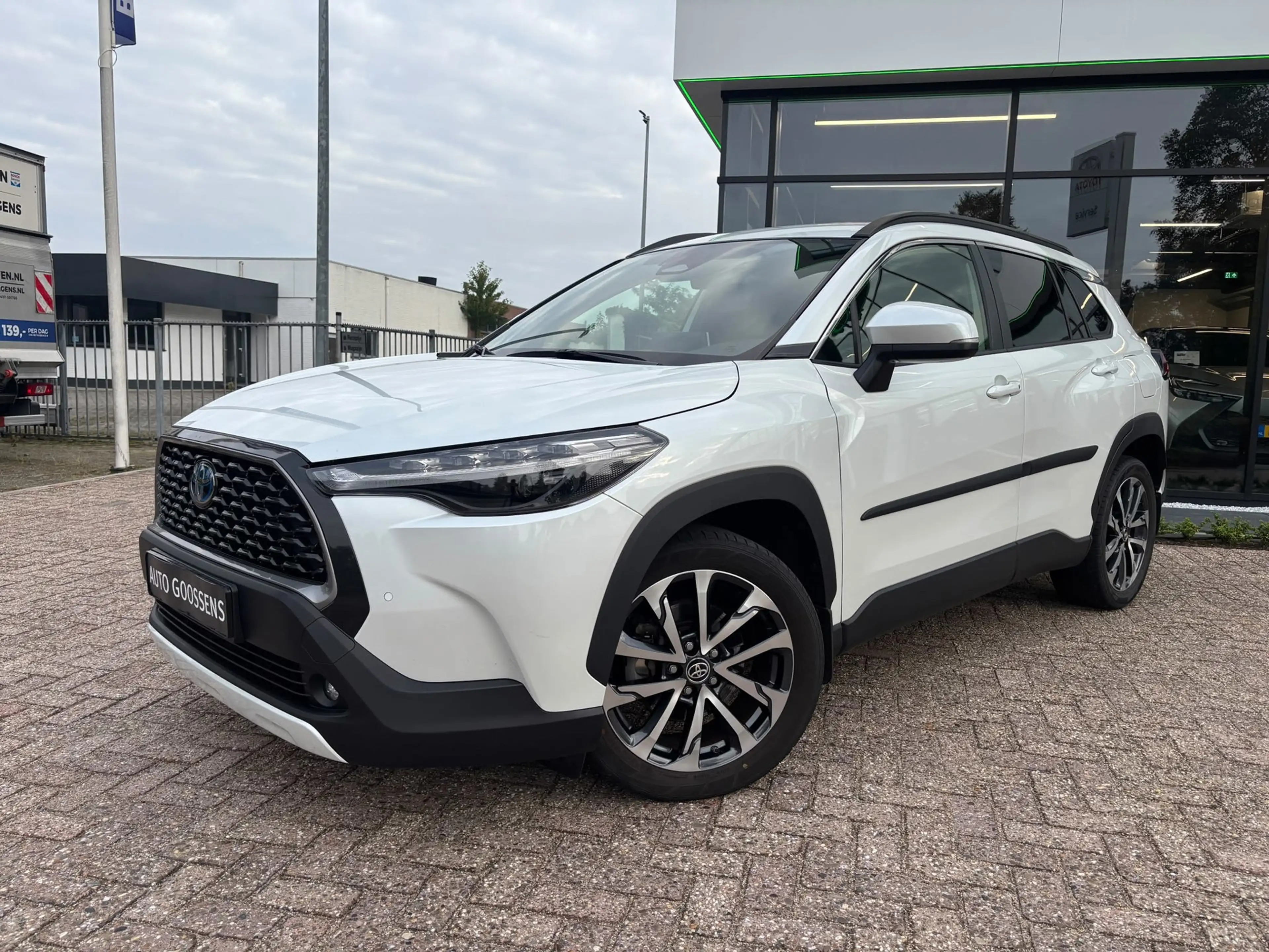 Toyota Corolla Cross Hybrid 200 Style|Trekhaak|Elektrische klep — photo 2