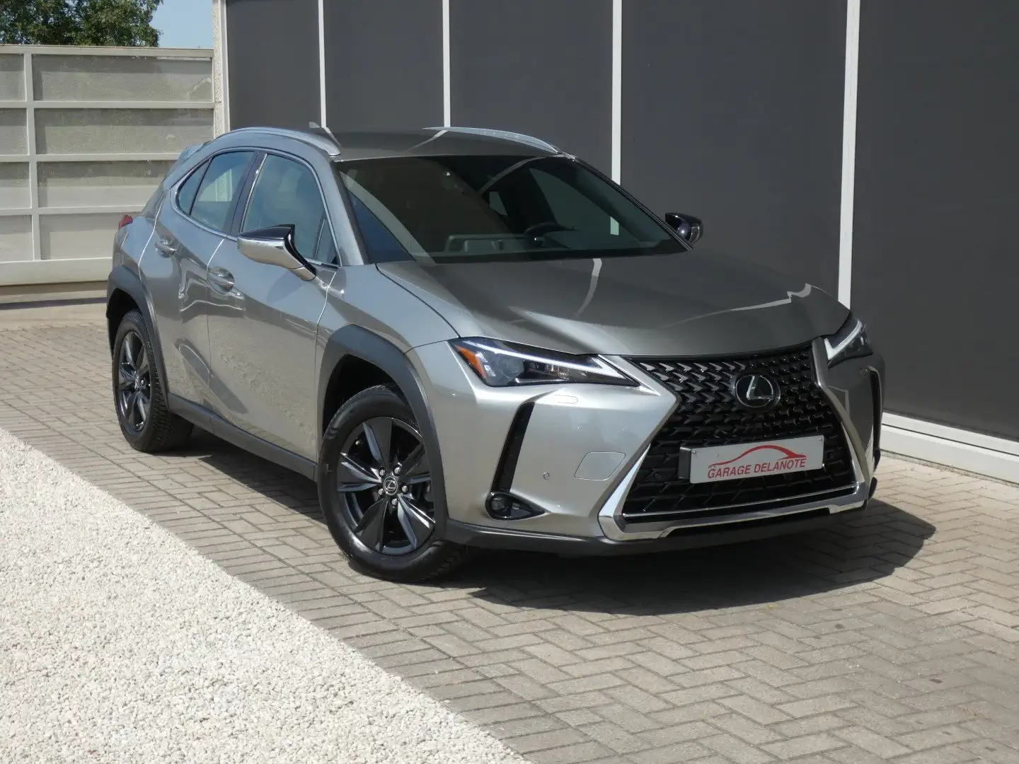 Lexus UX 250h HYBRID *Trekhaak* +LEDER +Zetelverwarming +GPS Beige - 1