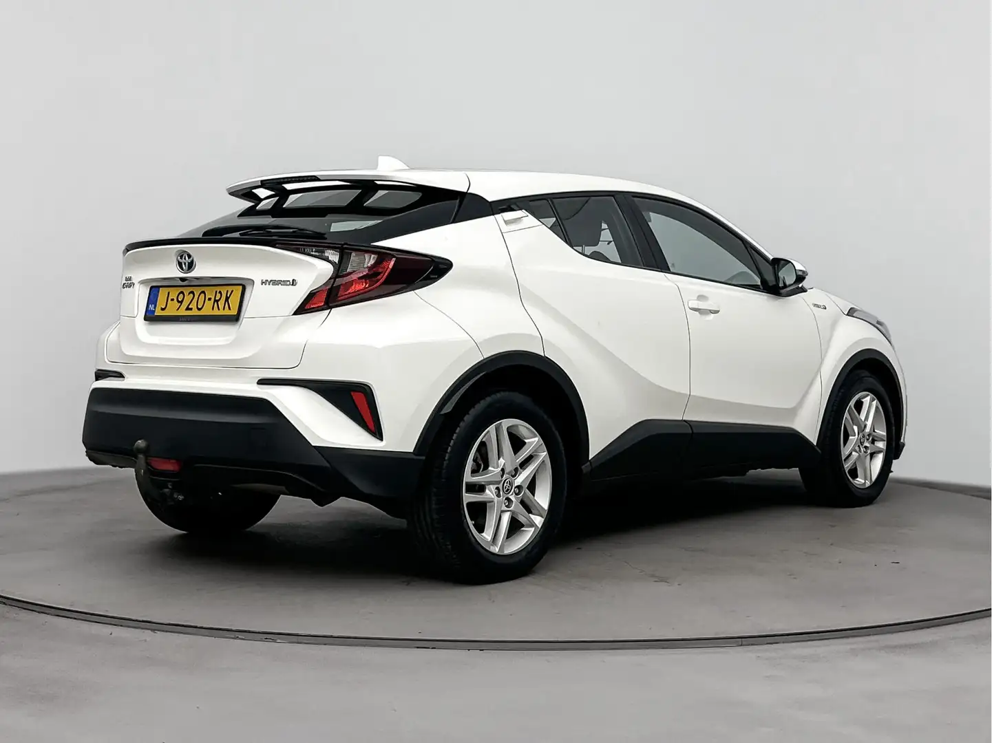 Toyota C-HR 1.8 Hybrid Active | Trekhaak Wit - 2