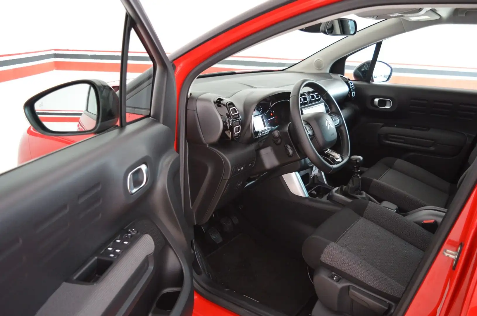 Citroen C3 Aircross Shine | Navi | PDC + Kamera | 17`Alu Rouge - 2
