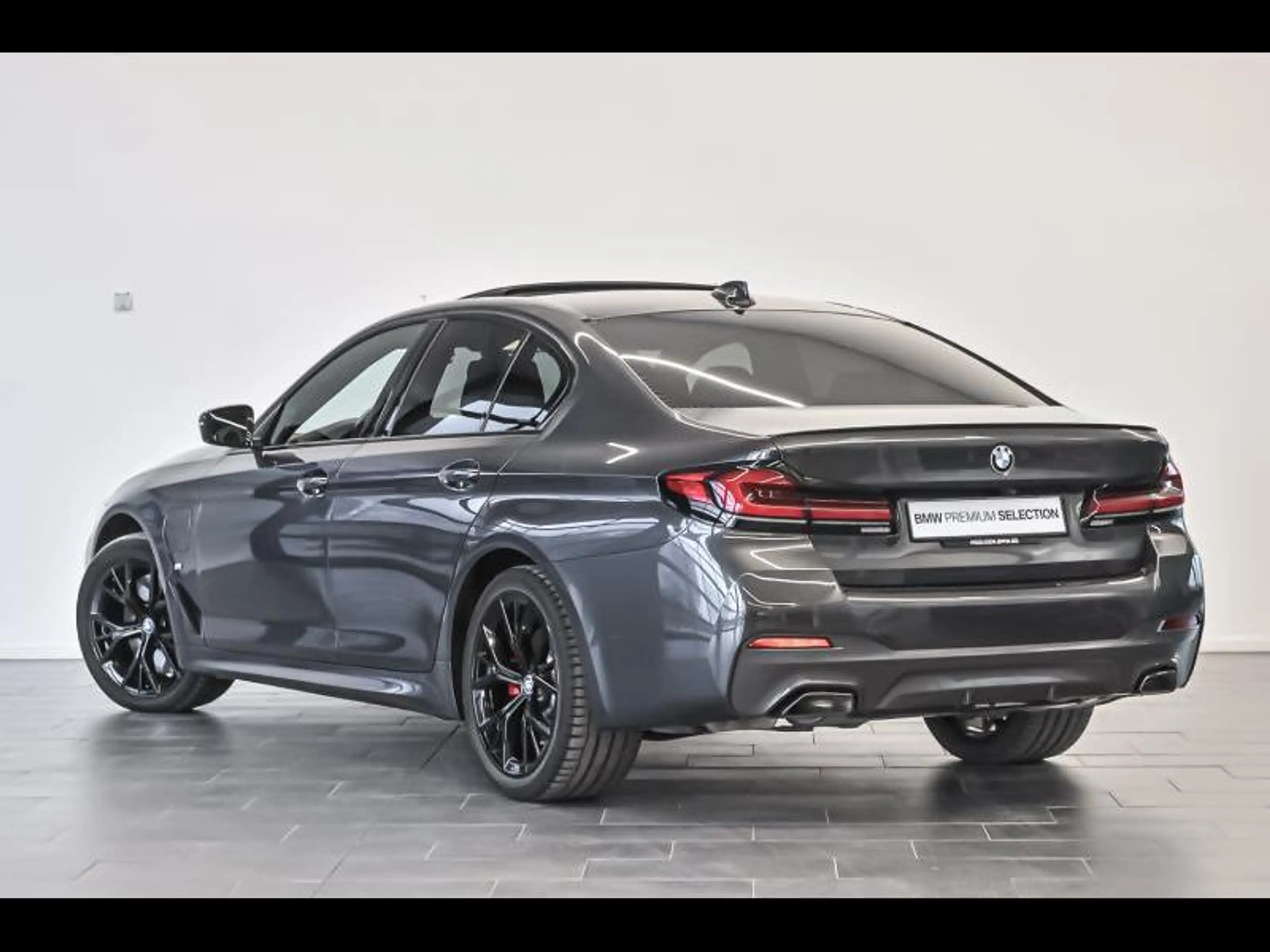 BMW 545 e xDrive Berline/M-Sport/Laser/HUD/360/Pano — photo 5