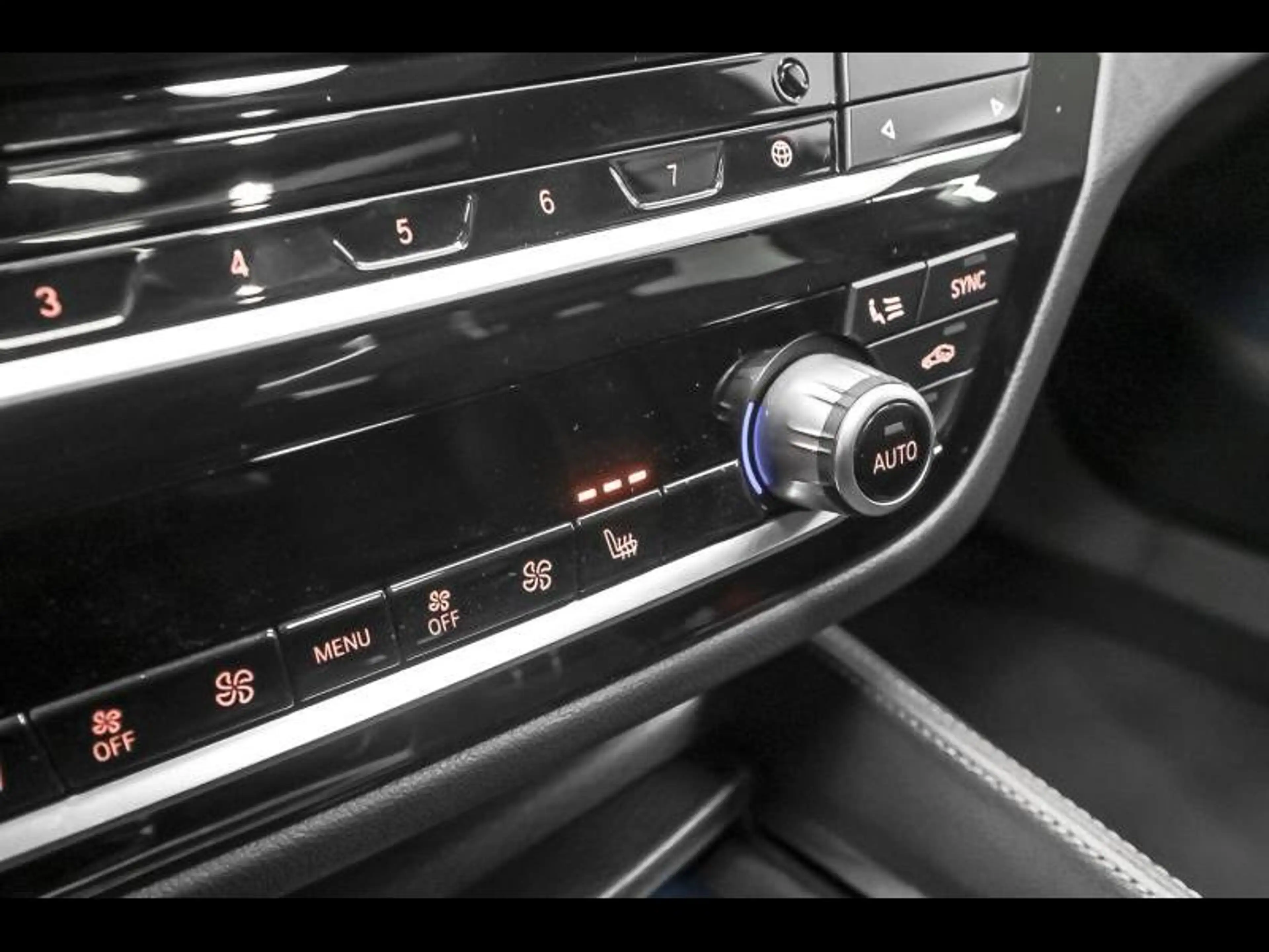 BMW 545 e xDrive Berline/M-Sport/Laser/HUD/360/Pano — photo 13
