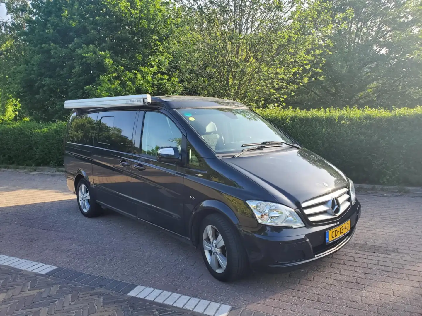 Mercedes-Benz Viano Buscamper Чорний - 2