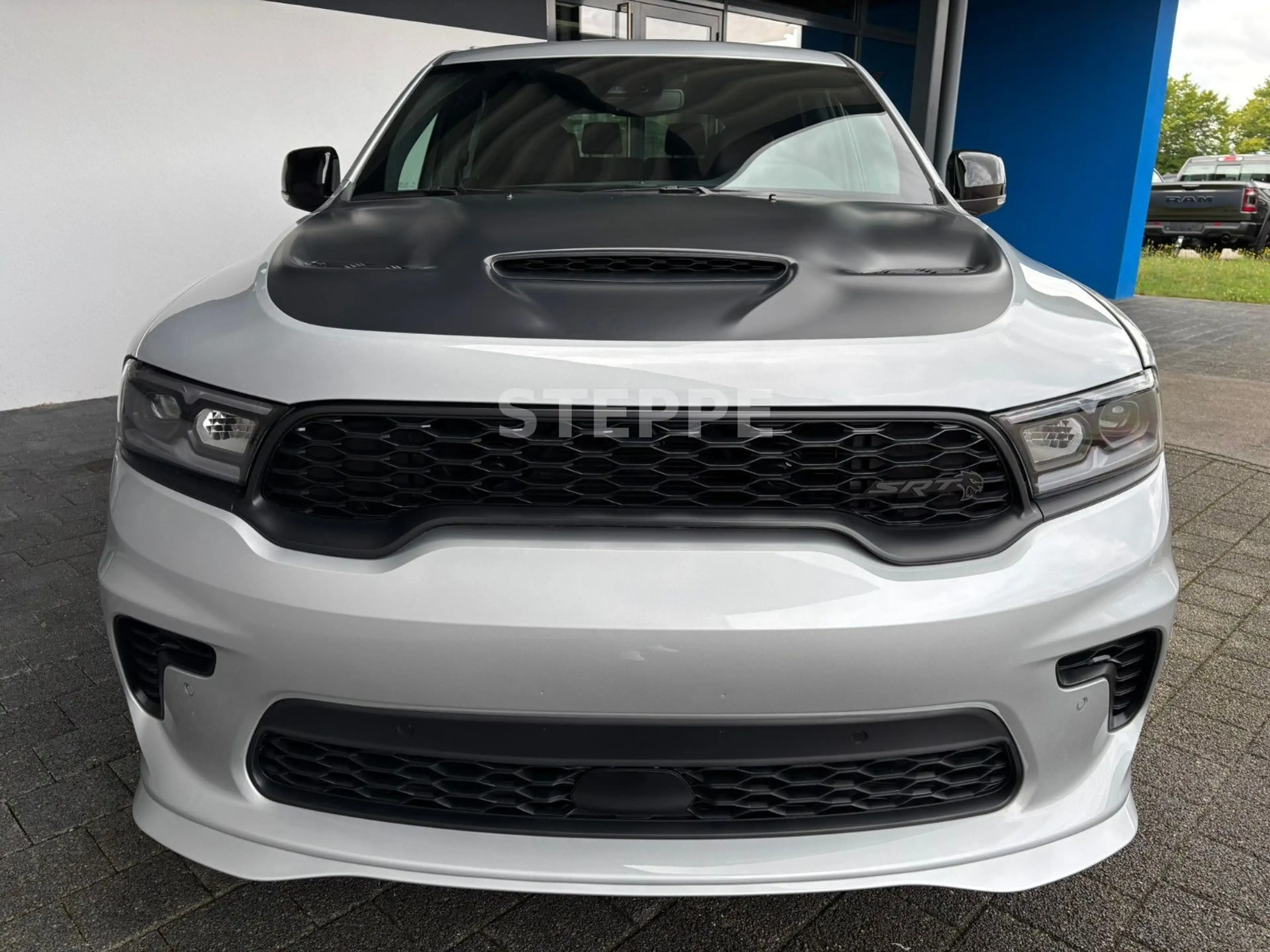 Dodge Durango SRT Hellcat 6,2 V8 Silver Bullet — photo 2