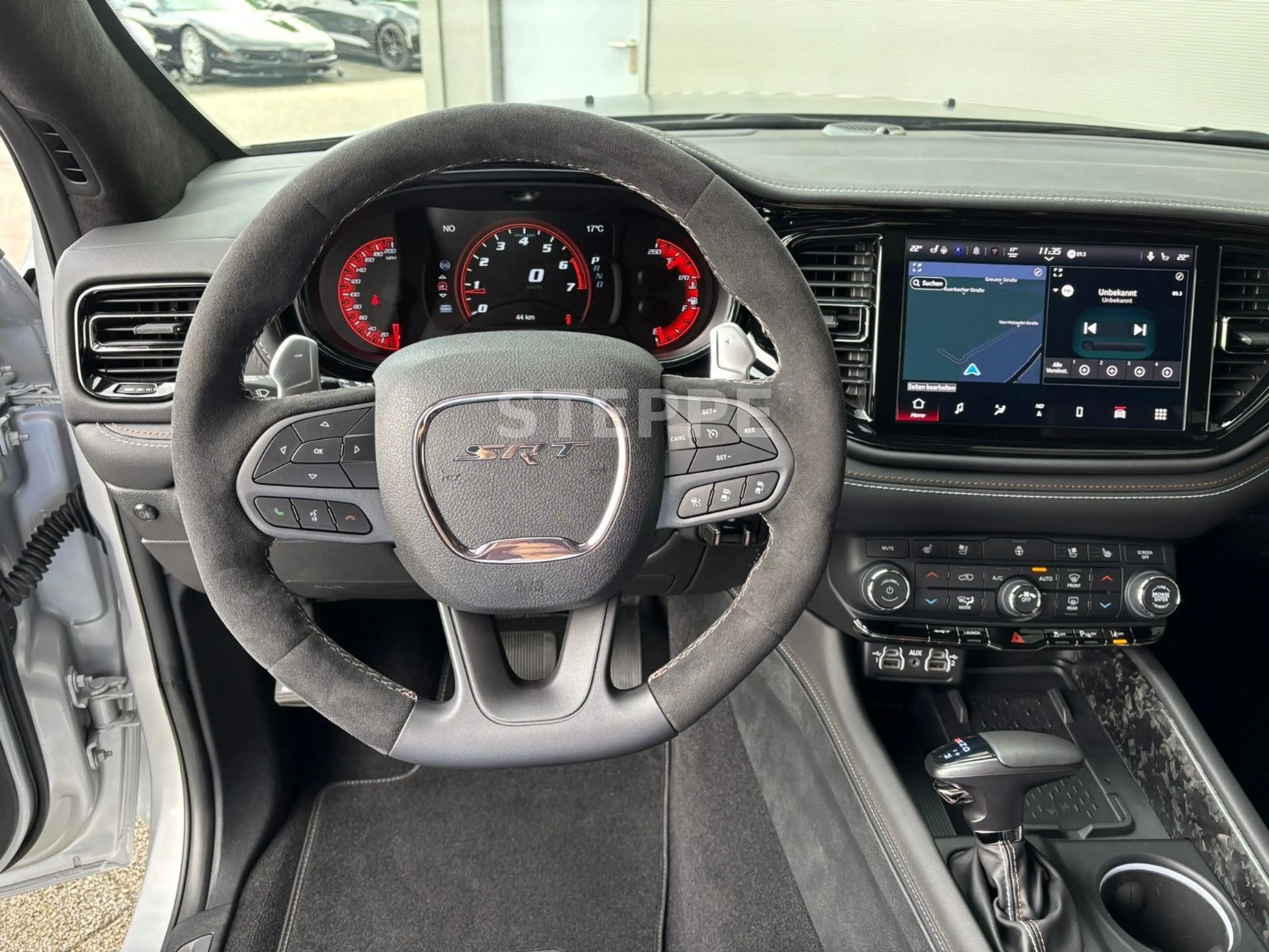 Dodge Durango SRT Hellcat 6,2 V8 Silver Bullet — photo 12