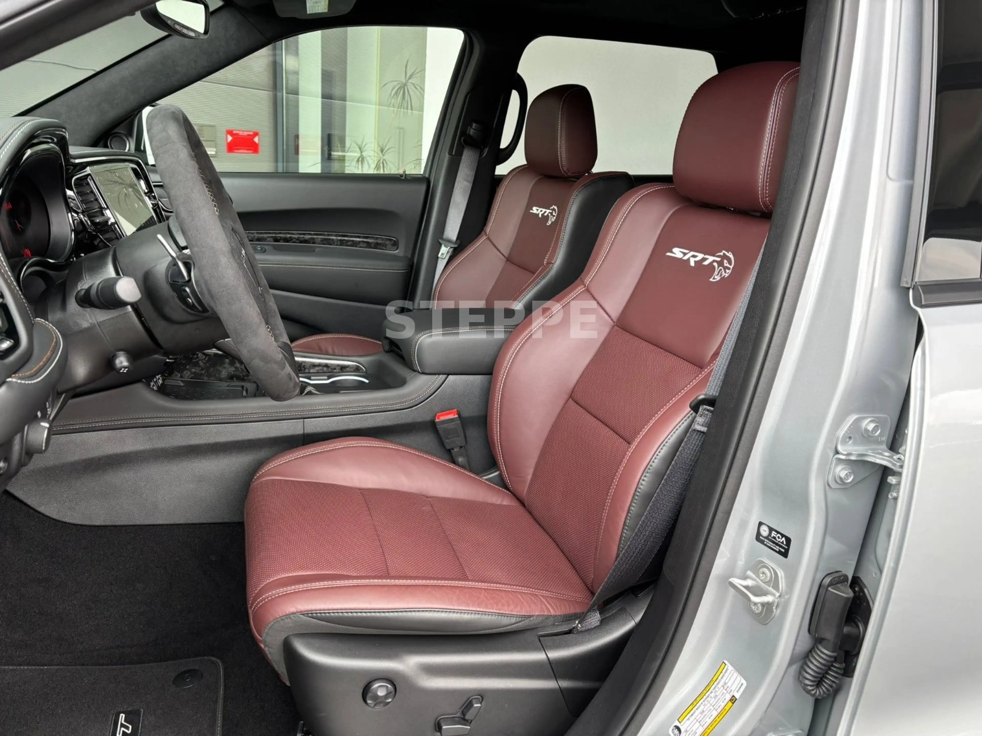 Dodge Durango SRT Hellcat 6,2 V8 Silver Bullet — photo 7