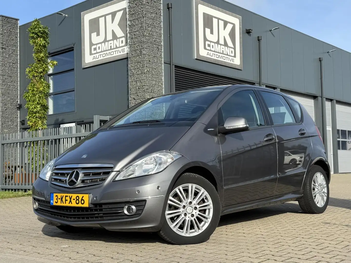 Mercedes-Benz A 160 Elegance | Stoelverw | PDC | Dealer onderhouden | Grijs - 1