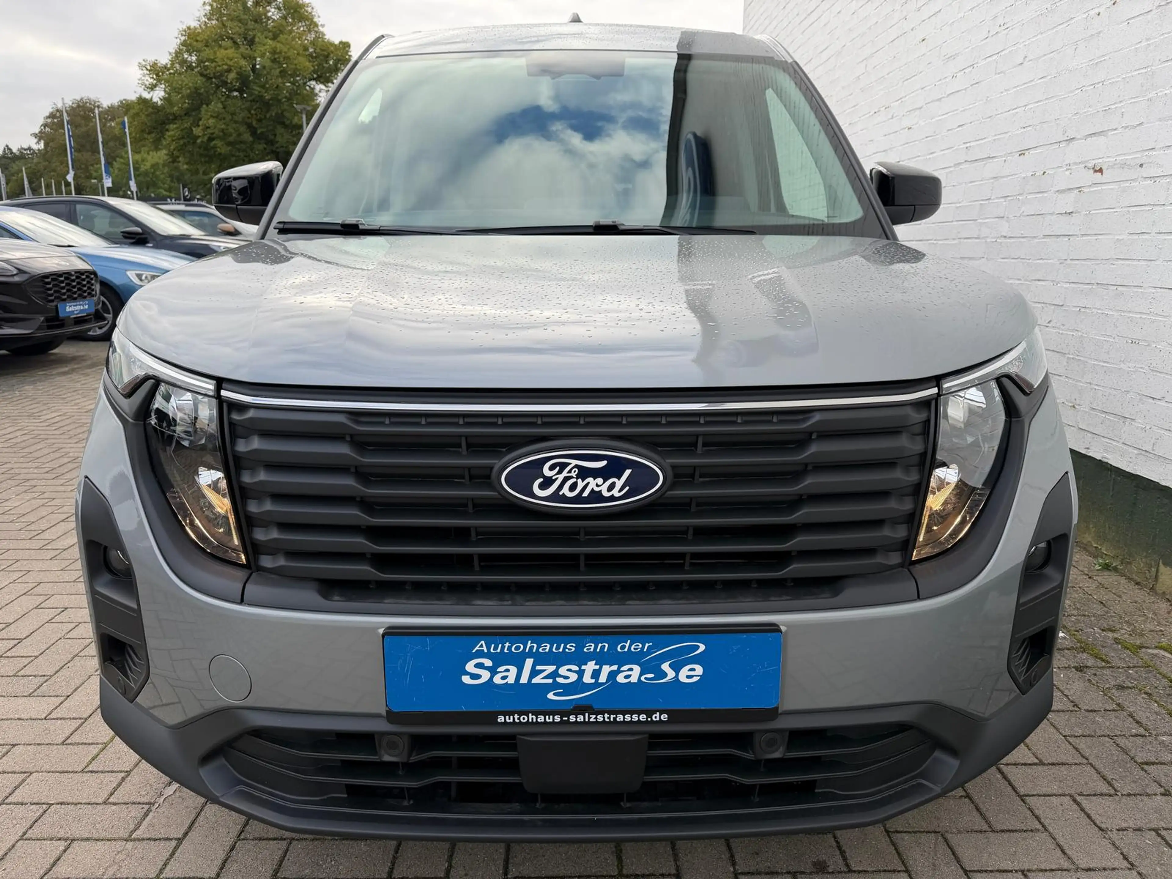 Ford Tourneo Courier TITANIUM Autom.*WiPa*FGS* — photo 4