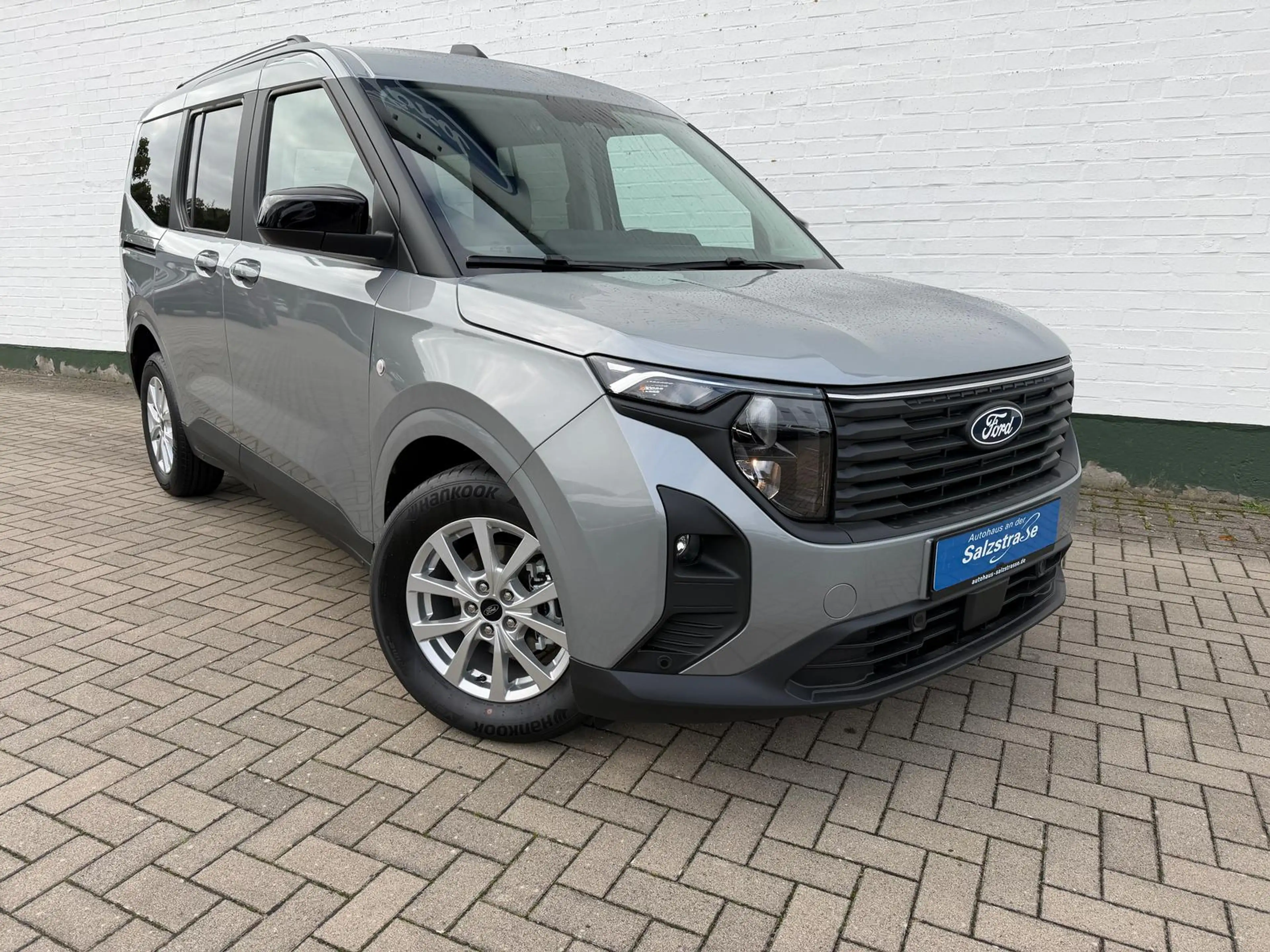 Ford Tourneo Courier TITANIUM Autom.*WiPa*FGS* — photo 2