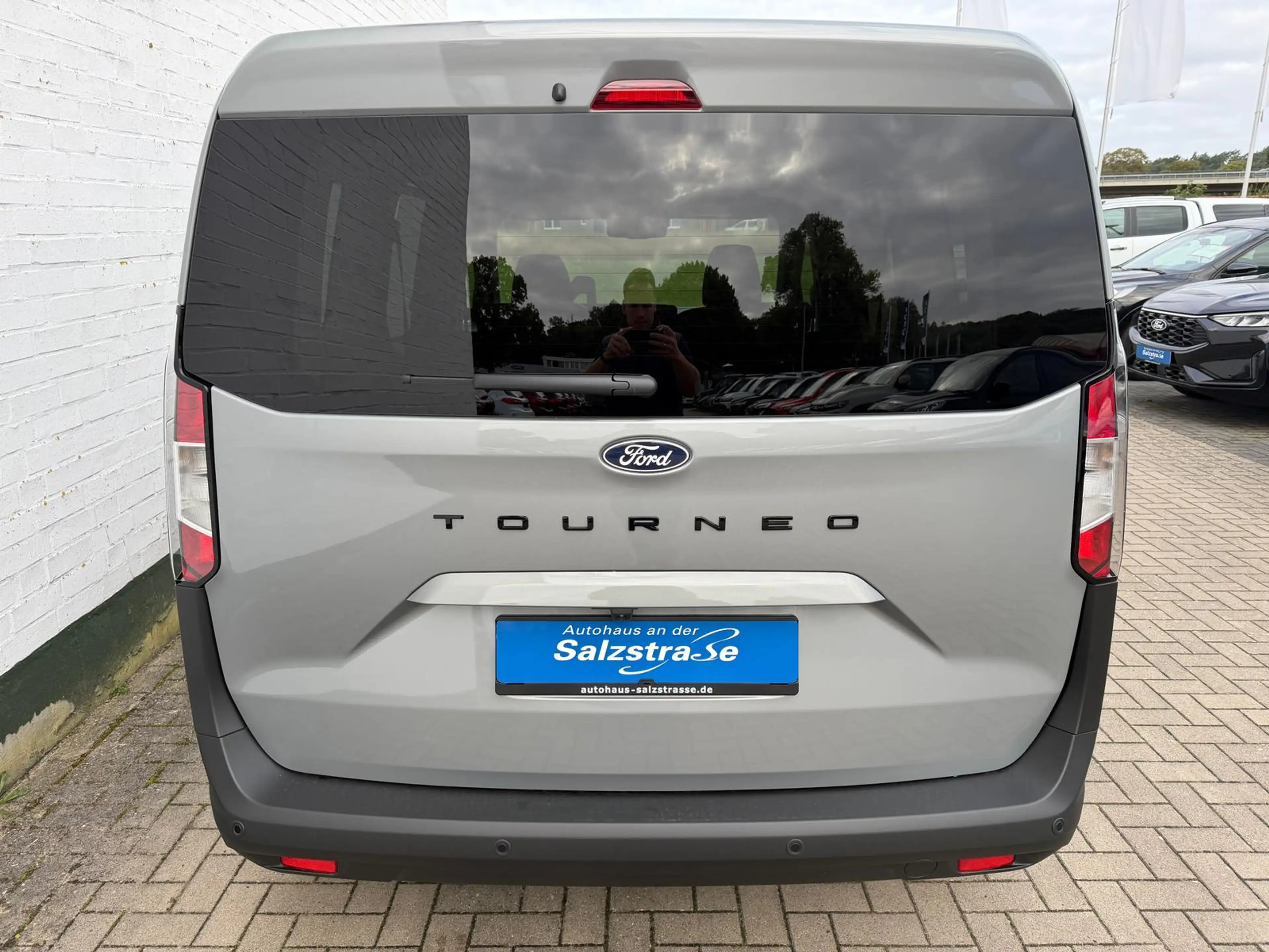 Ford Tourneo Courier TITANIUM Autom.*WiPa*FGS* — photo 8