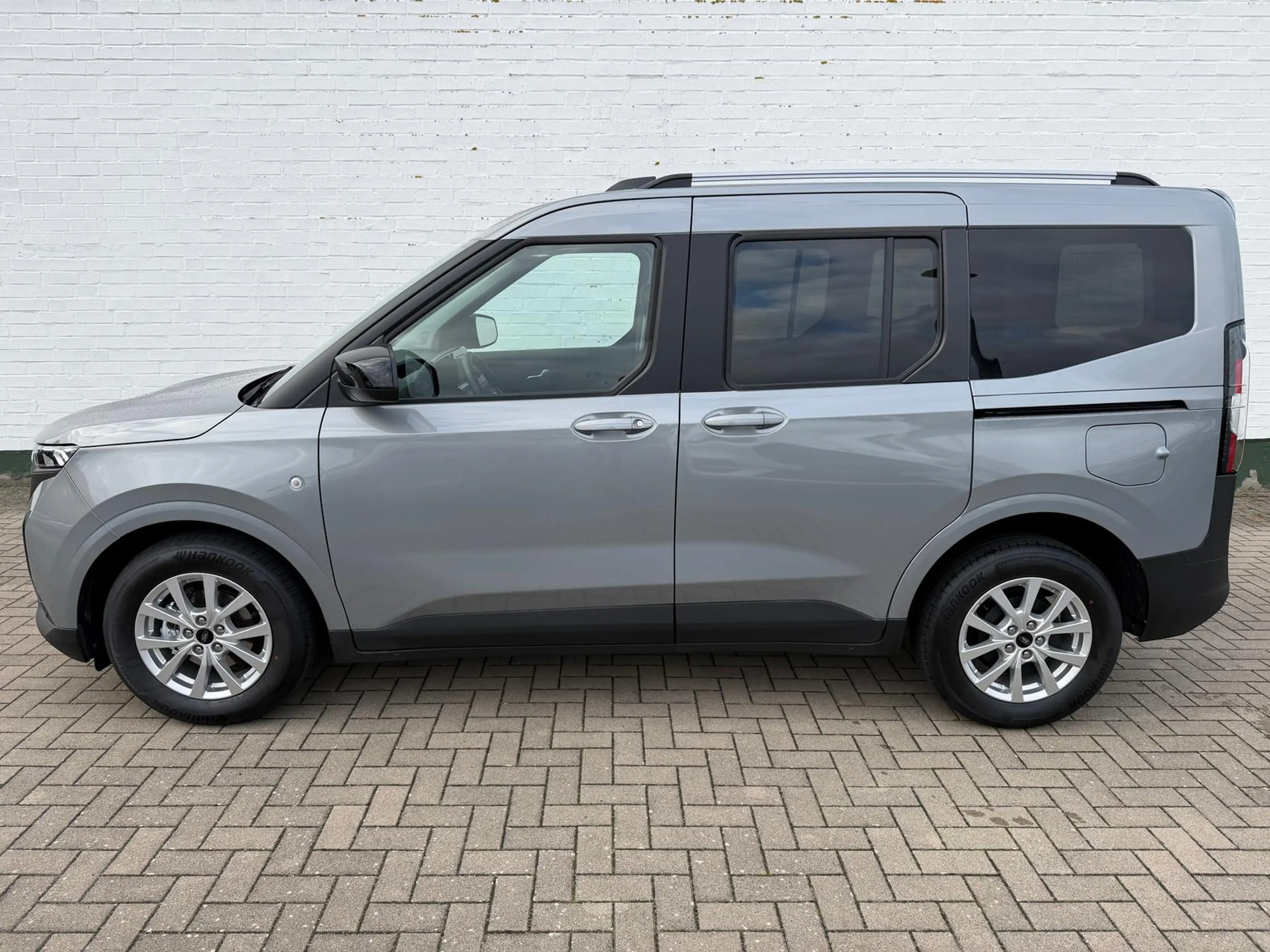 Ford Tourneo Courier TITANIUM Autom.*WiPa*FGS* — photo 9