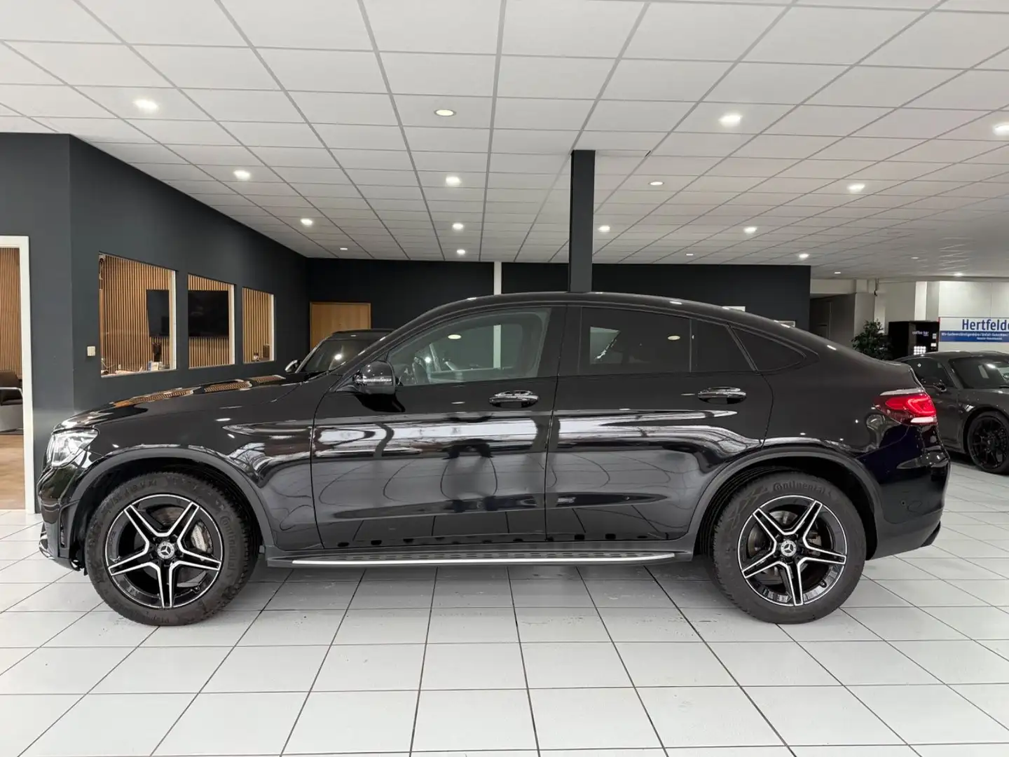 Mercedes-Benz GLC 300 Coupe 4Matic*AMG*360*KEYLESS*AHK*STANDHZ Schwarz - 2
