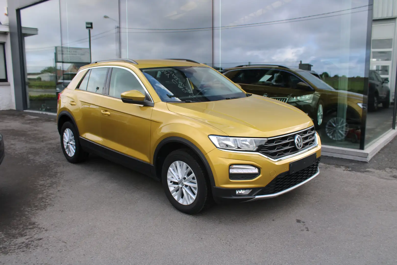 Volkswagen T-Roc T-Roc 1.0 TSI OPF-AC-NAVI-APP C-6 VIT-PDC-ALU V Jaune - 1