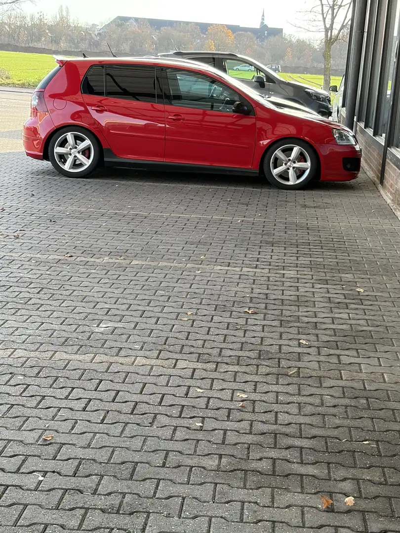 Volkswagen Golf GTI 2.0 DSG Red - 1