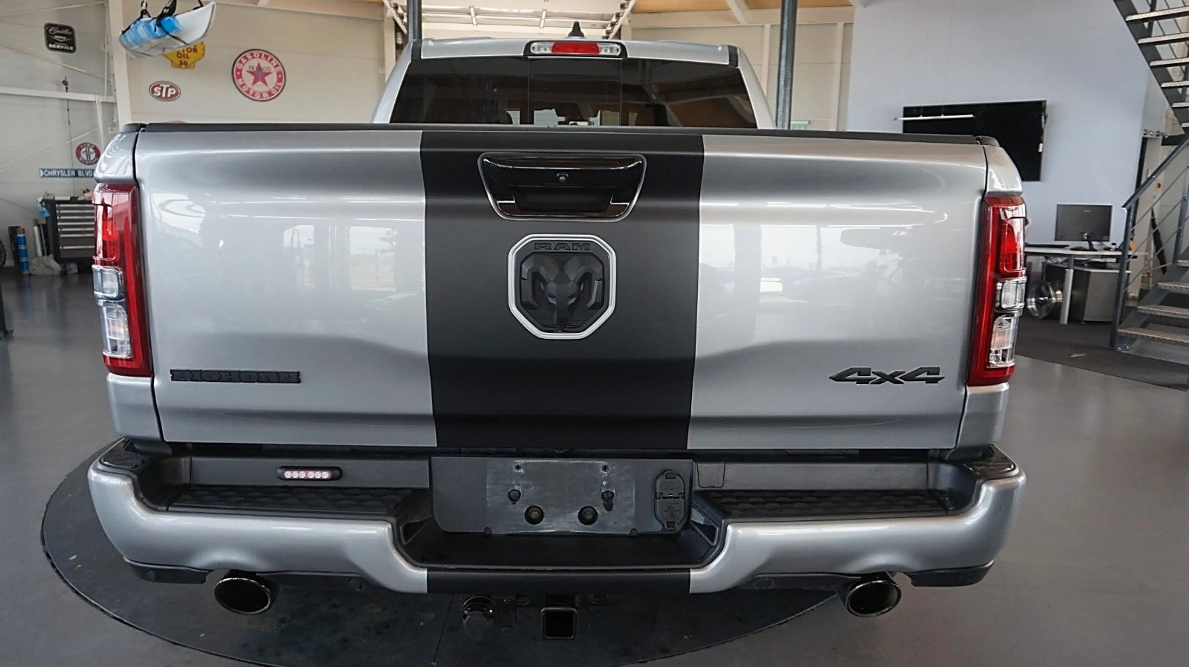 Dodge RAM 1500 HEMI 5.7l Crew-Cab*4x4*Navi*Alu20* — photo 9