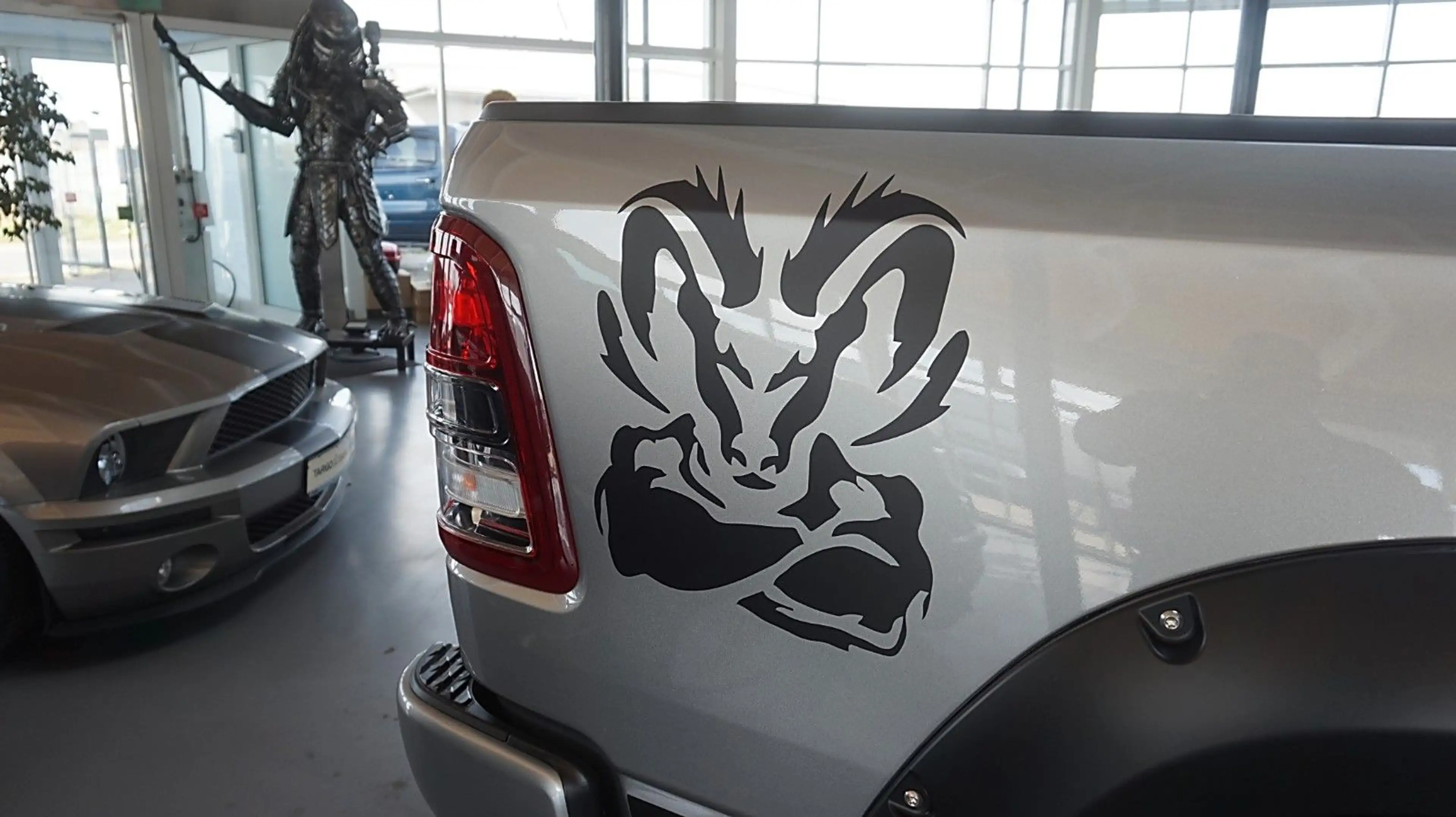 Dodge RAM 1500 HEMI 5.7l Crew-Cab*4x4*Navi*Alu20* — photo 8