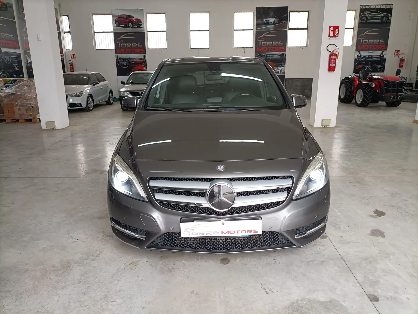 Mercedes-Benz B 180 Classe B - T246 cdi be Premium Grau - 2