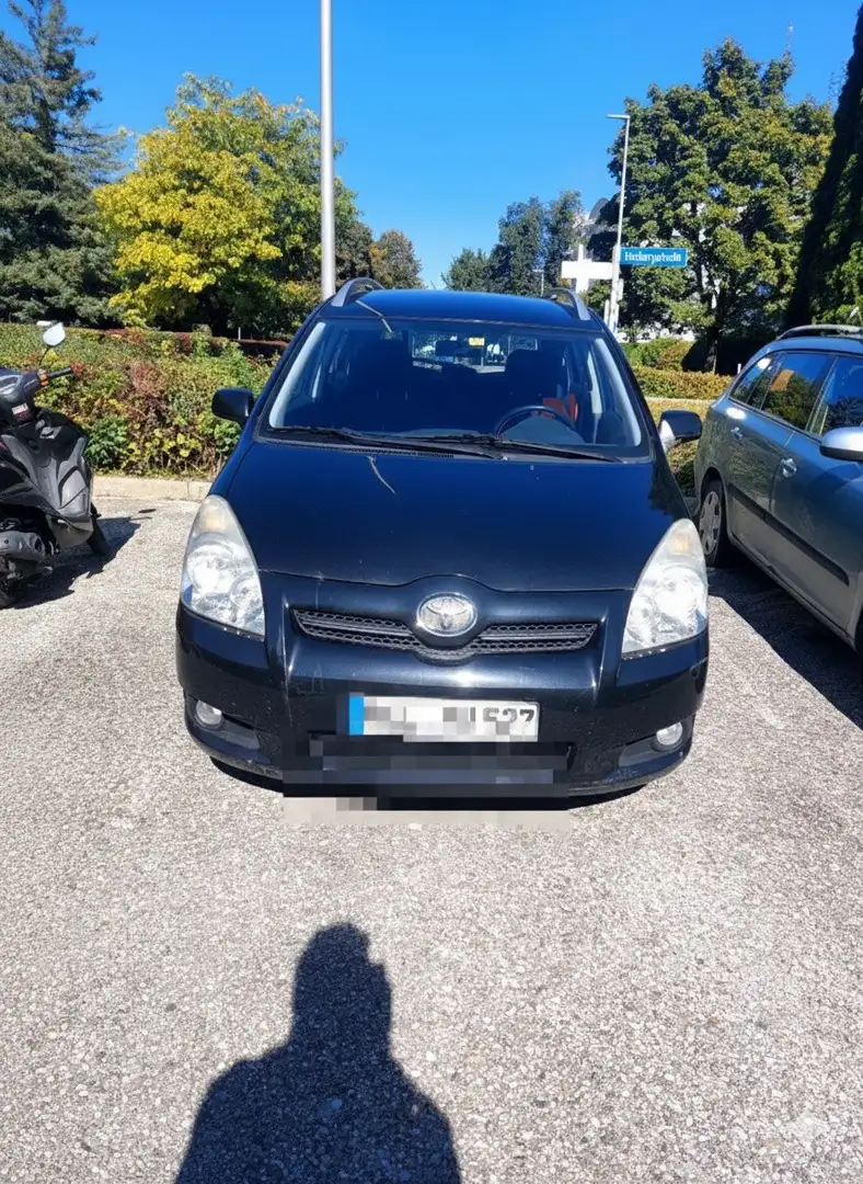 Toyota Corolla Verso 2.2 D-4D Schwarz - 1