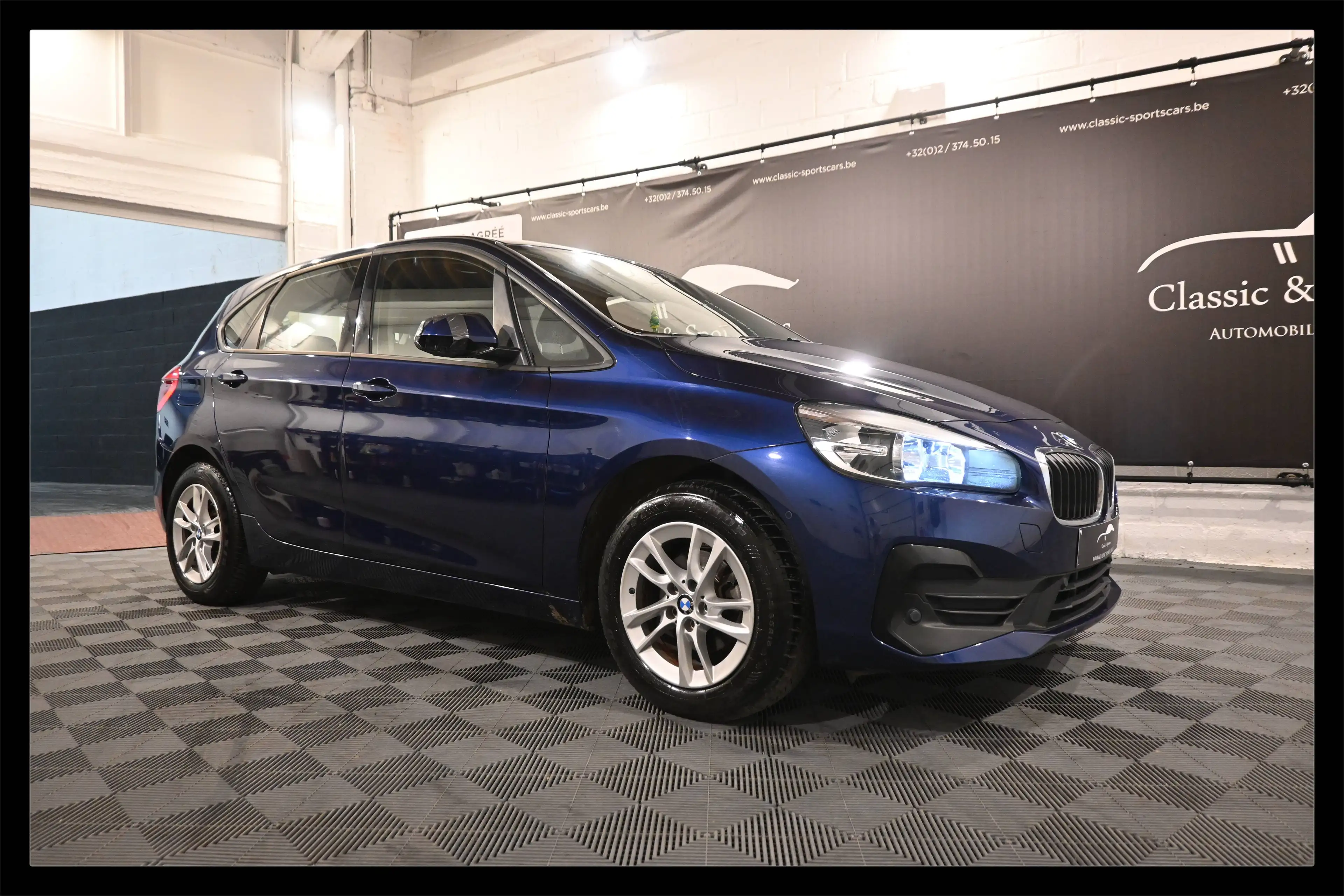 BMW 216 216i ACTIVE TOURER FACELIFT PACK SPORT / EURO 6d / GPS NAVIGATION / BLUETOOTH / PDC / COFFRE ELECTRIQUE !!
