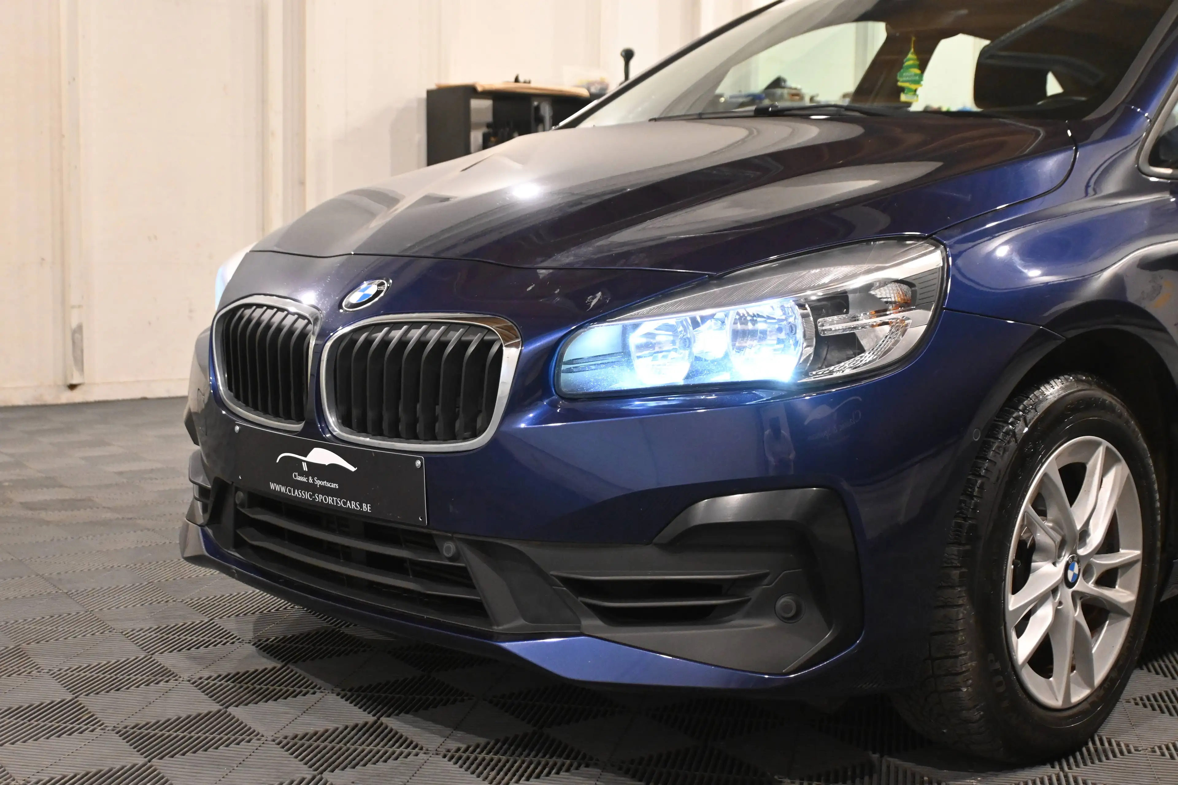 BMW 216 216i ACTIVE TOURER FACELIFT PACK SPORT  / EURO 6d / GPS NAVIGATION / BLUETOOTH / PDC / COFFRE ELECTRIQUE !! — photo 3