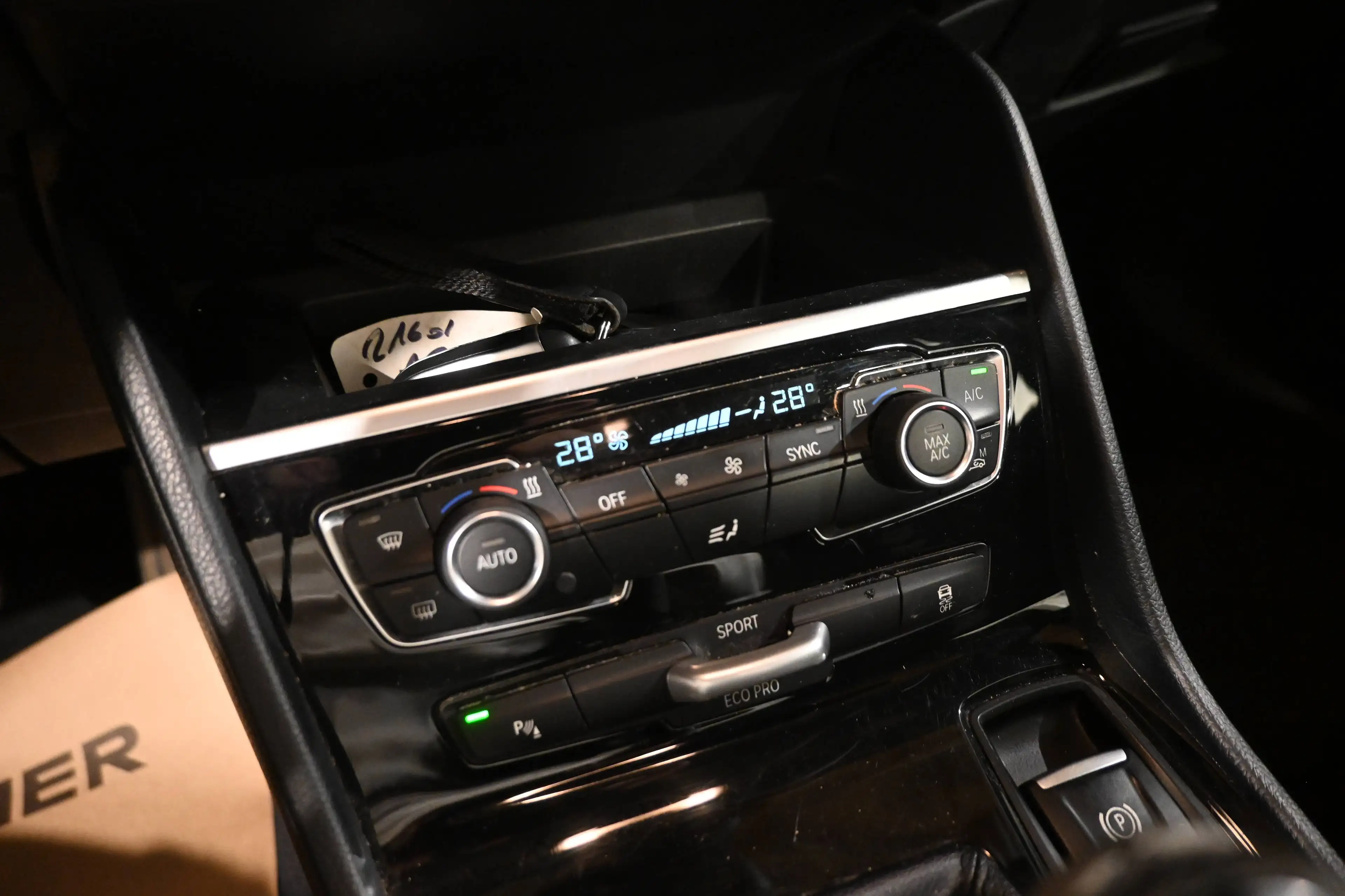 BMW 216 216i ACTIVE TOURER FACELIFT PACK SPORT  / EURO 6d / GPS NAVIGATION / BLUETOOTH / PDC / COFFRE ELECTRIQUE !! — photo 13