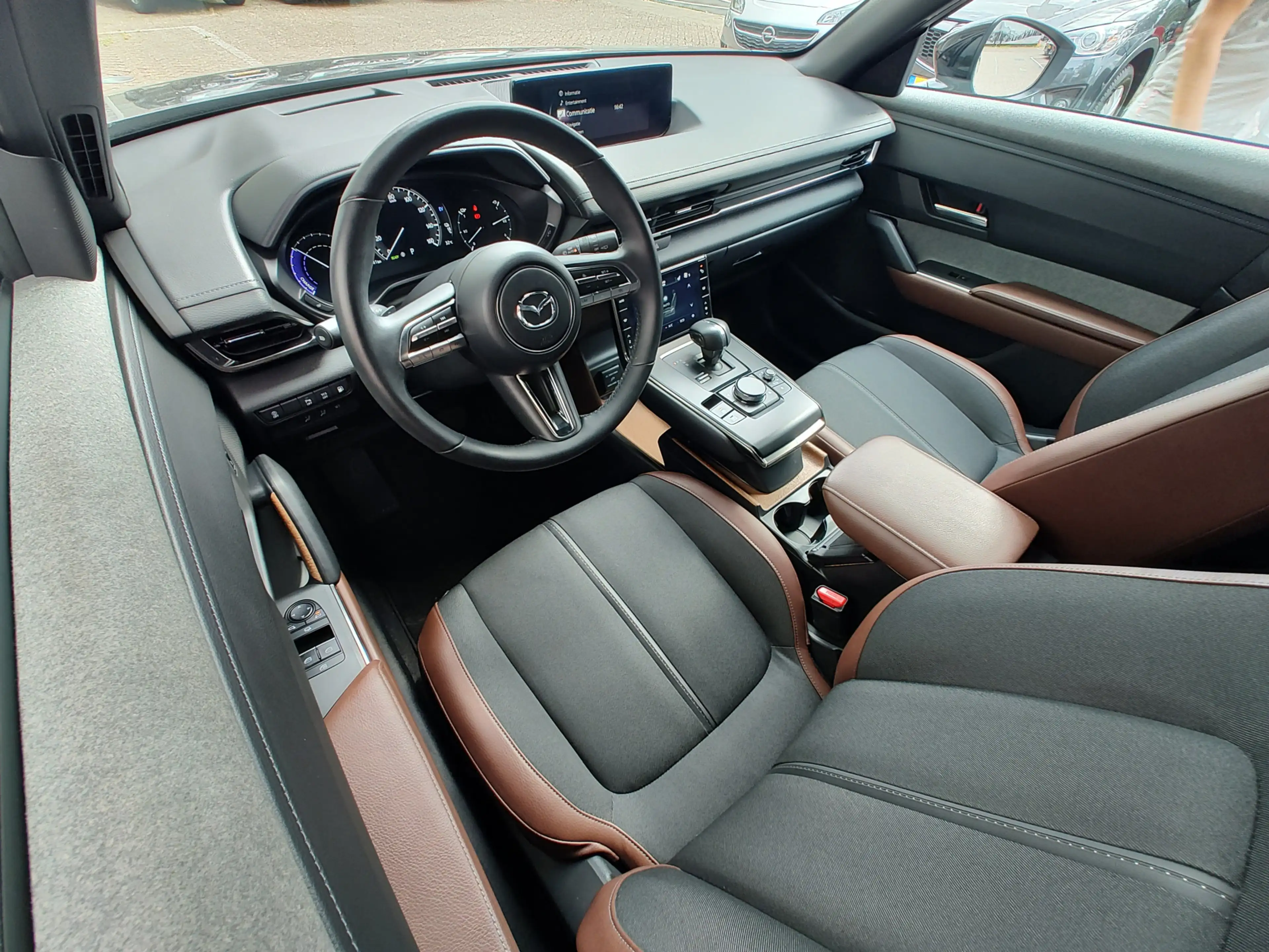 Mazda MX-30 E-SKYACTIV R-EV 170 MAKOTO Head-up DIsplay | Memor — photo 13