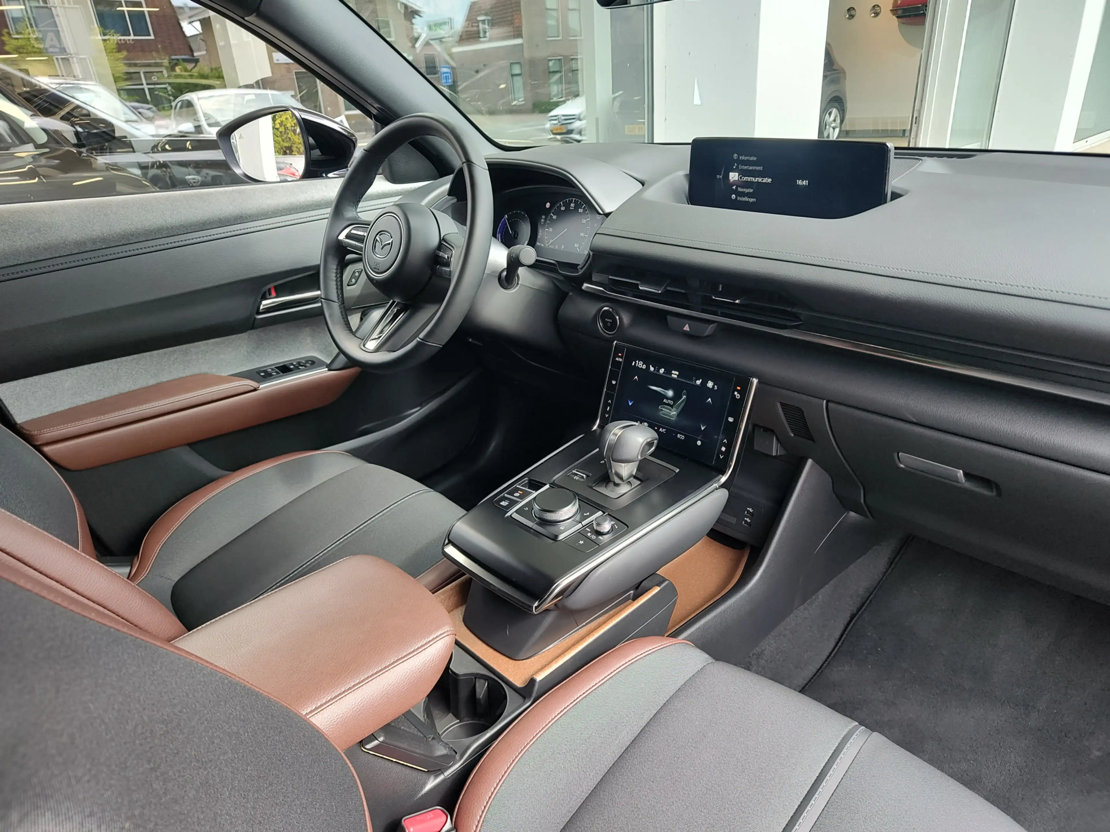 Mazda MX-30 E-SKYACTIV R-EV 170 MAKOTO Head-up DIsplay | Memor — photo 9