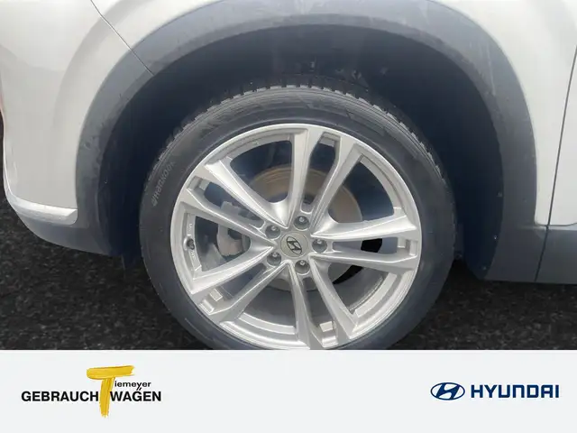 Hyundai Santa Fe view 9
