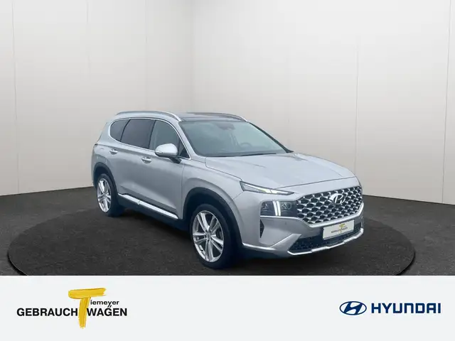 Hyundai Santa Fe view 3