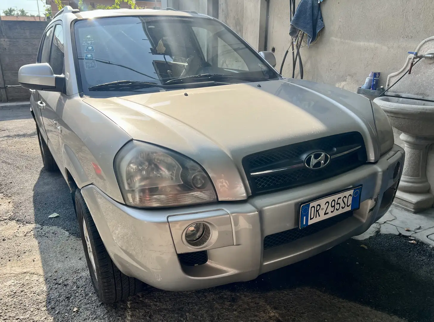 Hyundai TUCSON 2.0 cvvt Active bluedrive Gpl 4wd - 1