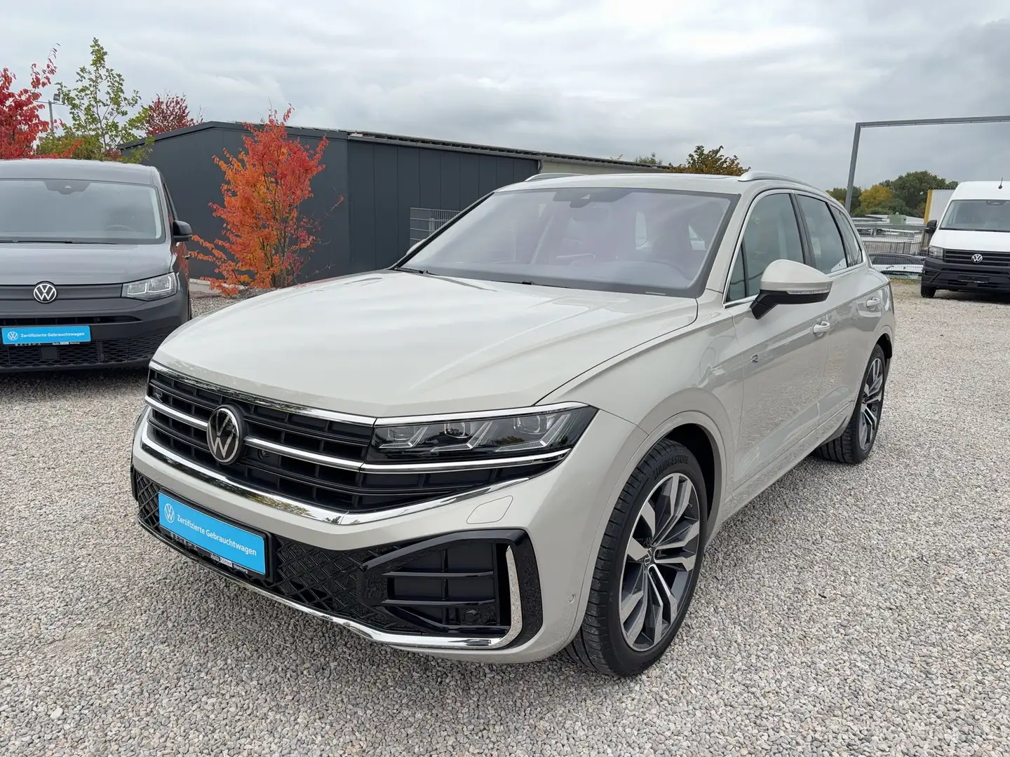 Volkswagen Touareg R-Line TDi DYNAUDIO / Allradlenkung Beige - 2