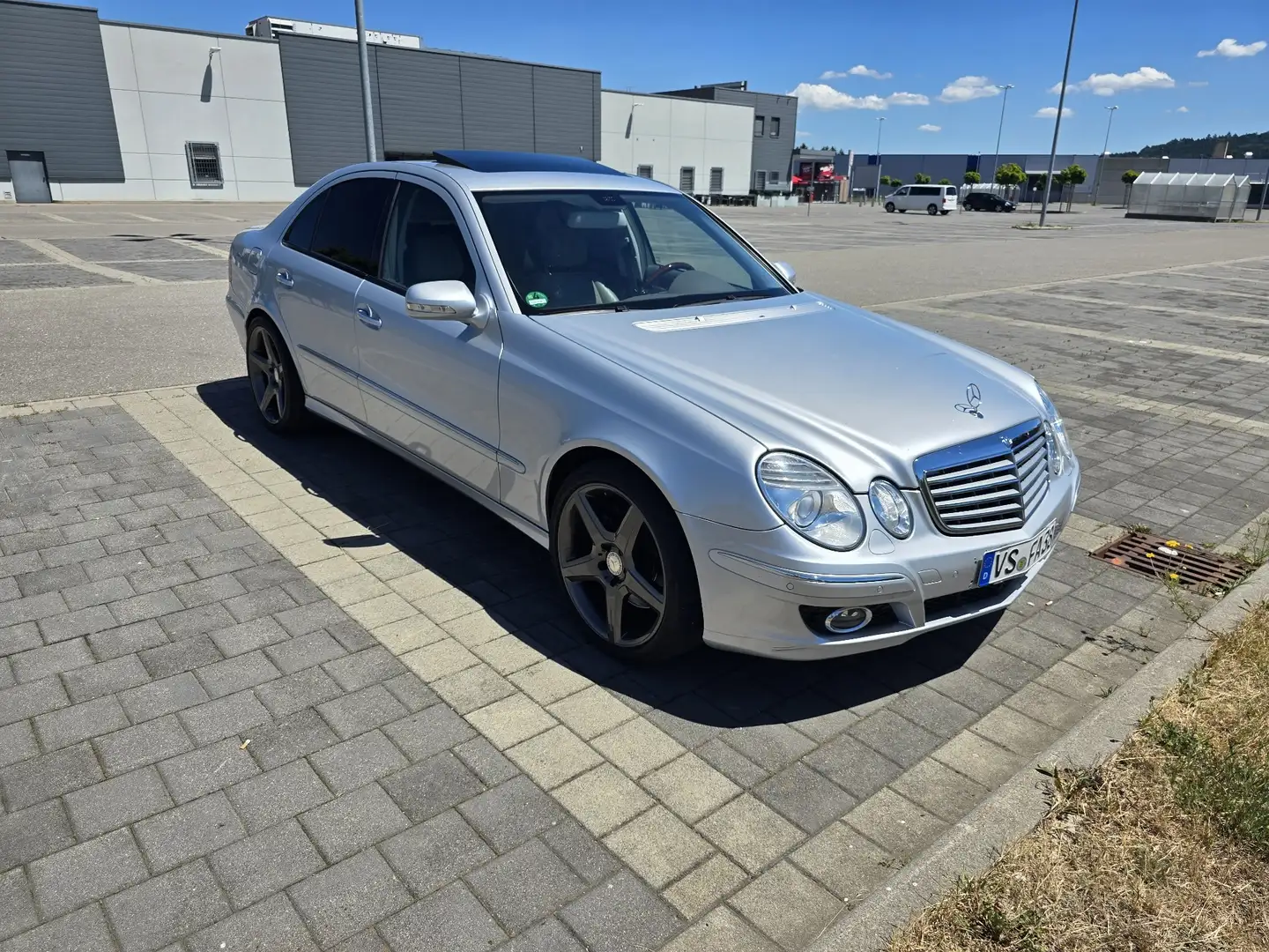 Mercedes-Benz E 500 4Matic Automatik Elegance LPG AMG Argent - 1